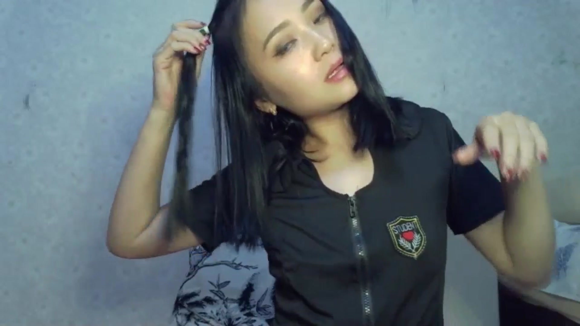 Gallery image thumbnail from Cute_TinyAni's myfreecams stream on, 10/19/2024, 19:11 image 8 of 20