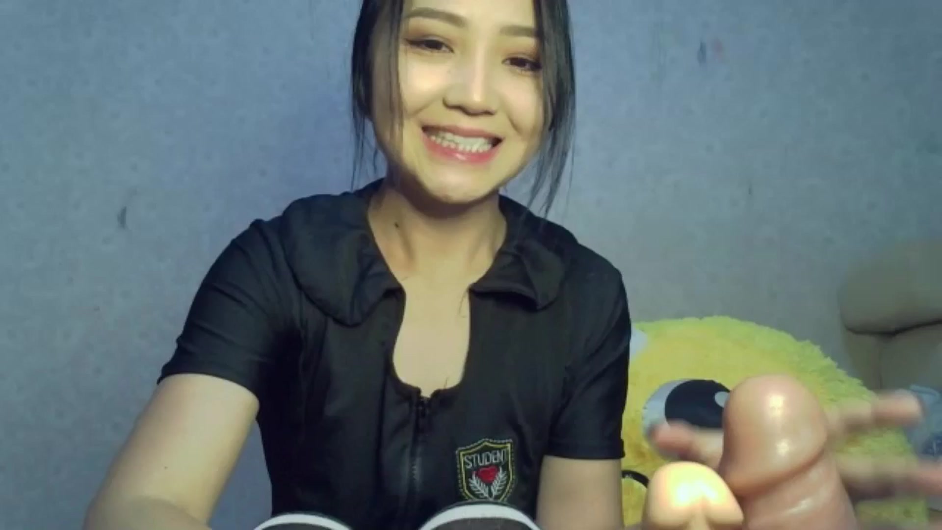 Gallery image thumbnail from Cute_TinyAni's myfreecams stream on, 10/20/2024, 08:46 image 18 of 20
