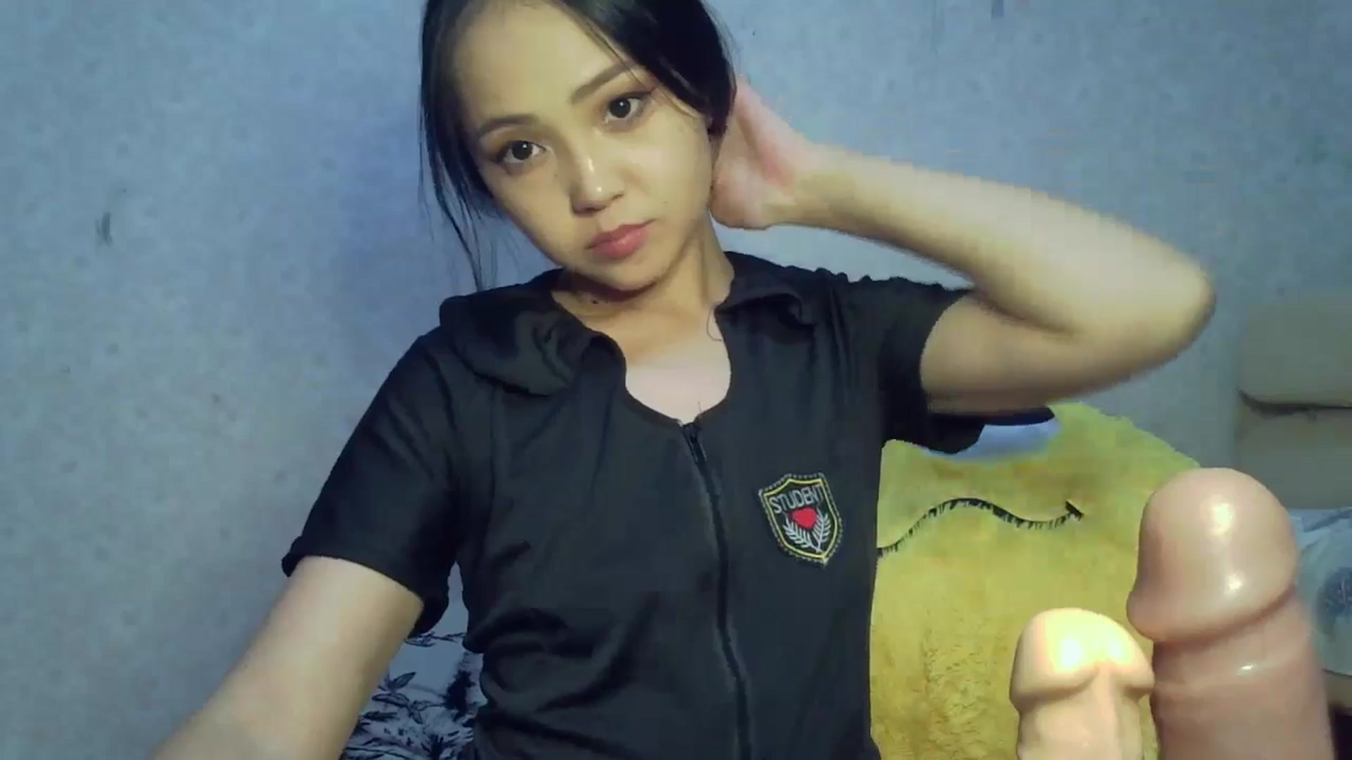 Gallery image thumbnail from Cute_TinyAni's myfreecams stream on, 10/20/2024, 17:31 image 11 of 20