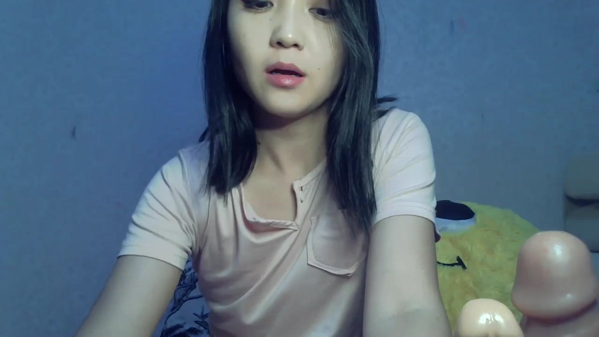 Gallery image thumbnail from Cute_TinyAni's myfreecams stream on, 10/21/2024, 14:20 image 9 of 20