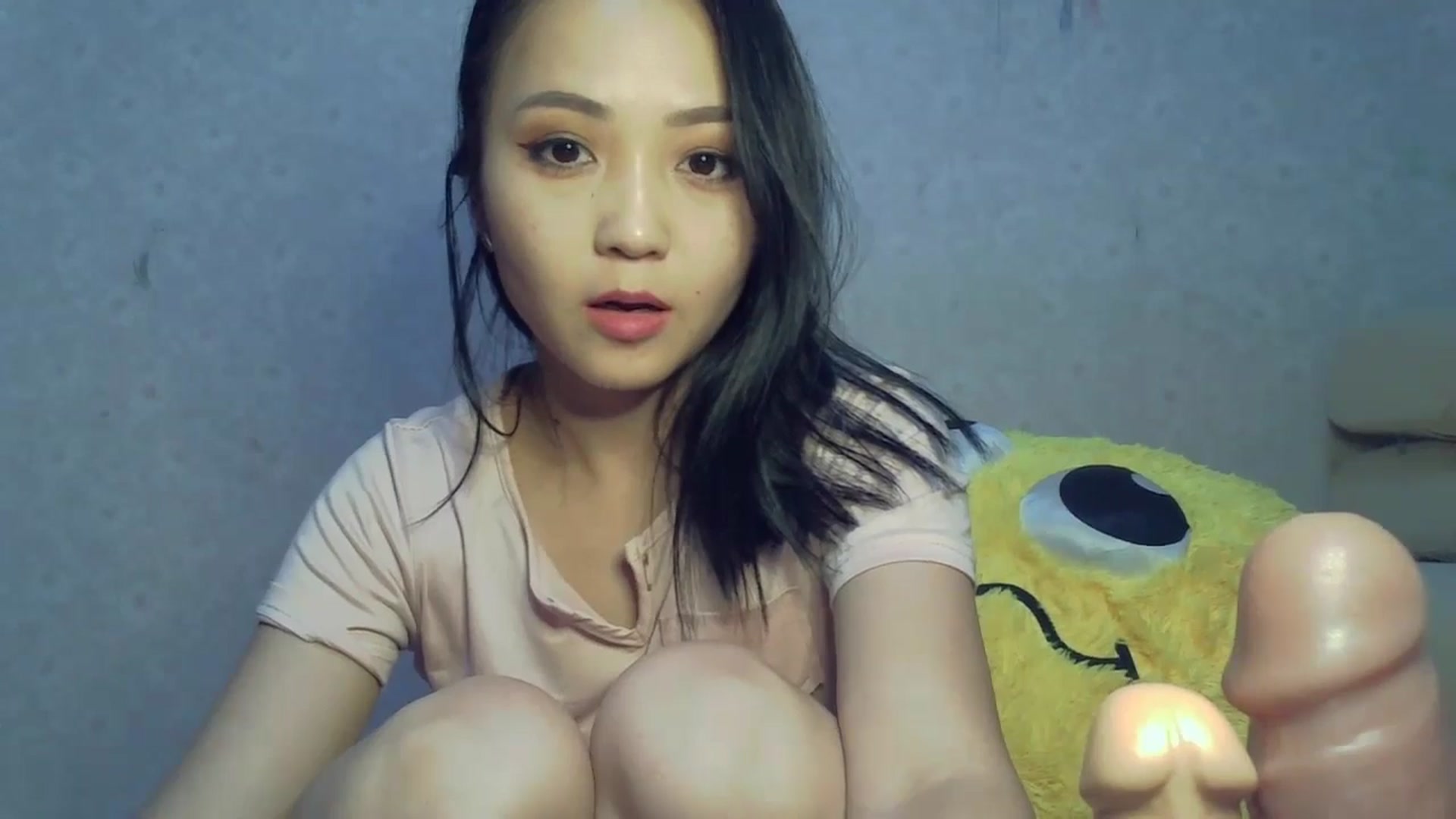 Gallery image thumbnail from Cute_TinyAni's myfreecams stream on, 10/21/2024, 18:24 image 17 of 20