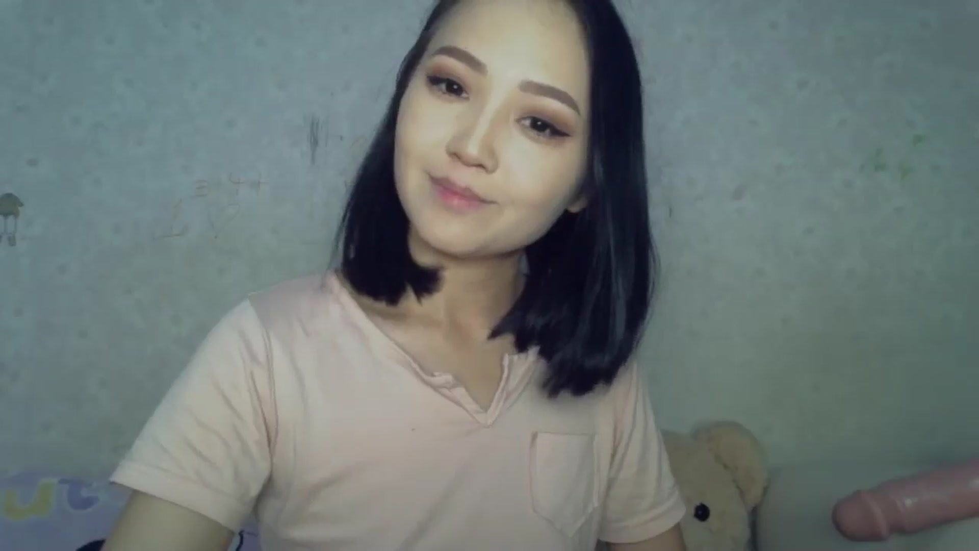 Gallery image thumbnail from Cute_TinyAni's myfreecams stream on, 02/04/2025, 19:45 image 17 of 20