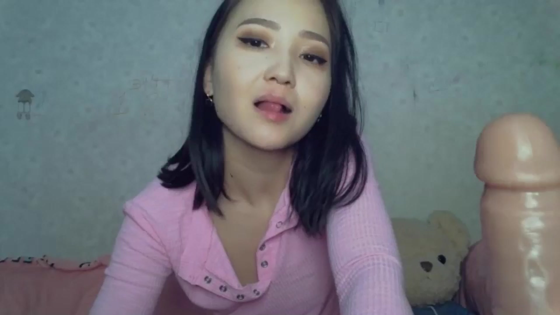 Gallery image thumbnail from Cute_TinyAni's myfreecams stream on, 03/30/2025, 21:22 image 17 of 20