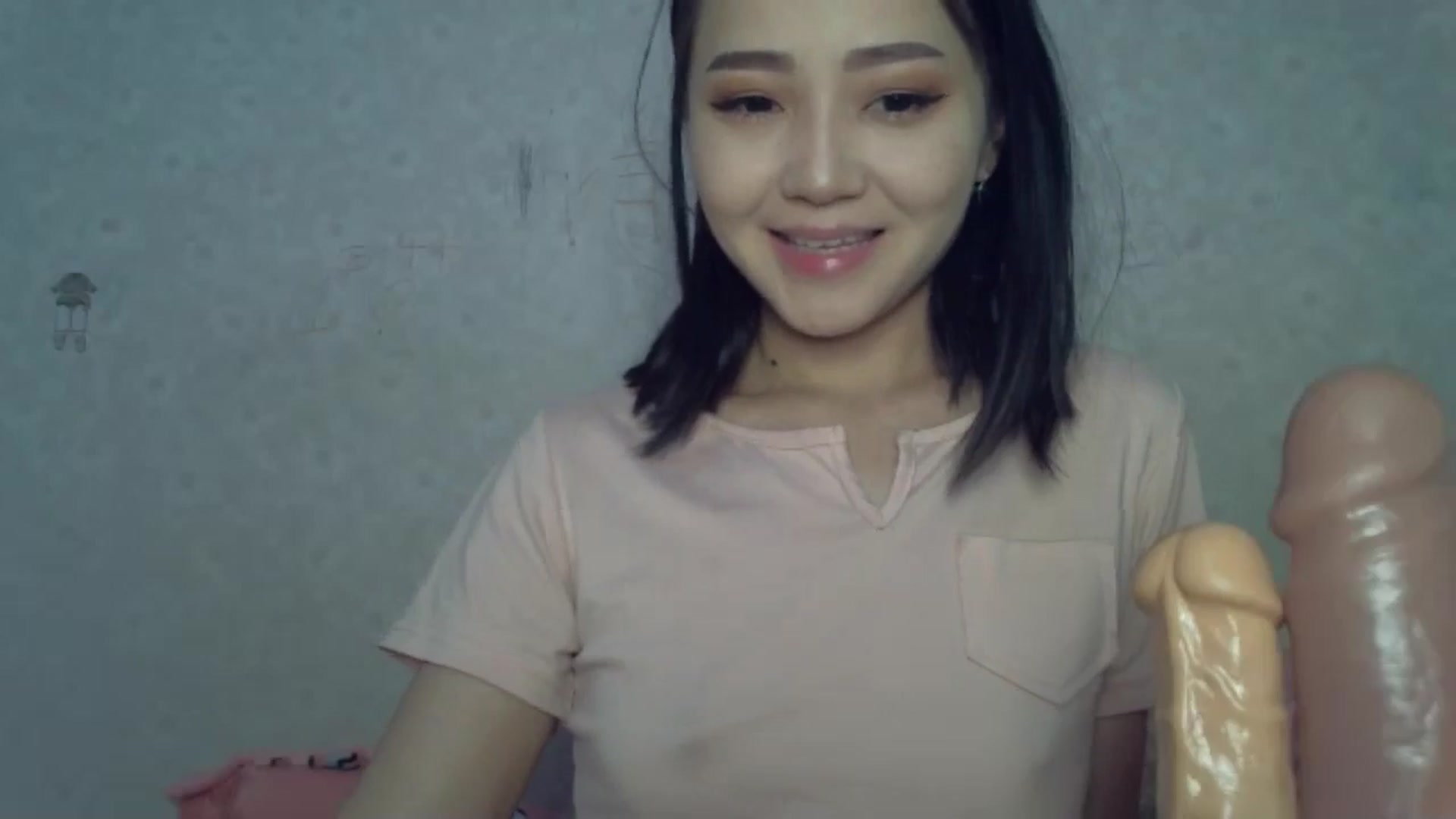 Gallery image thumbnail from Cute_TinyAni's myfreecams stream on, 03/31/2025, 19:09 image 7 of 20