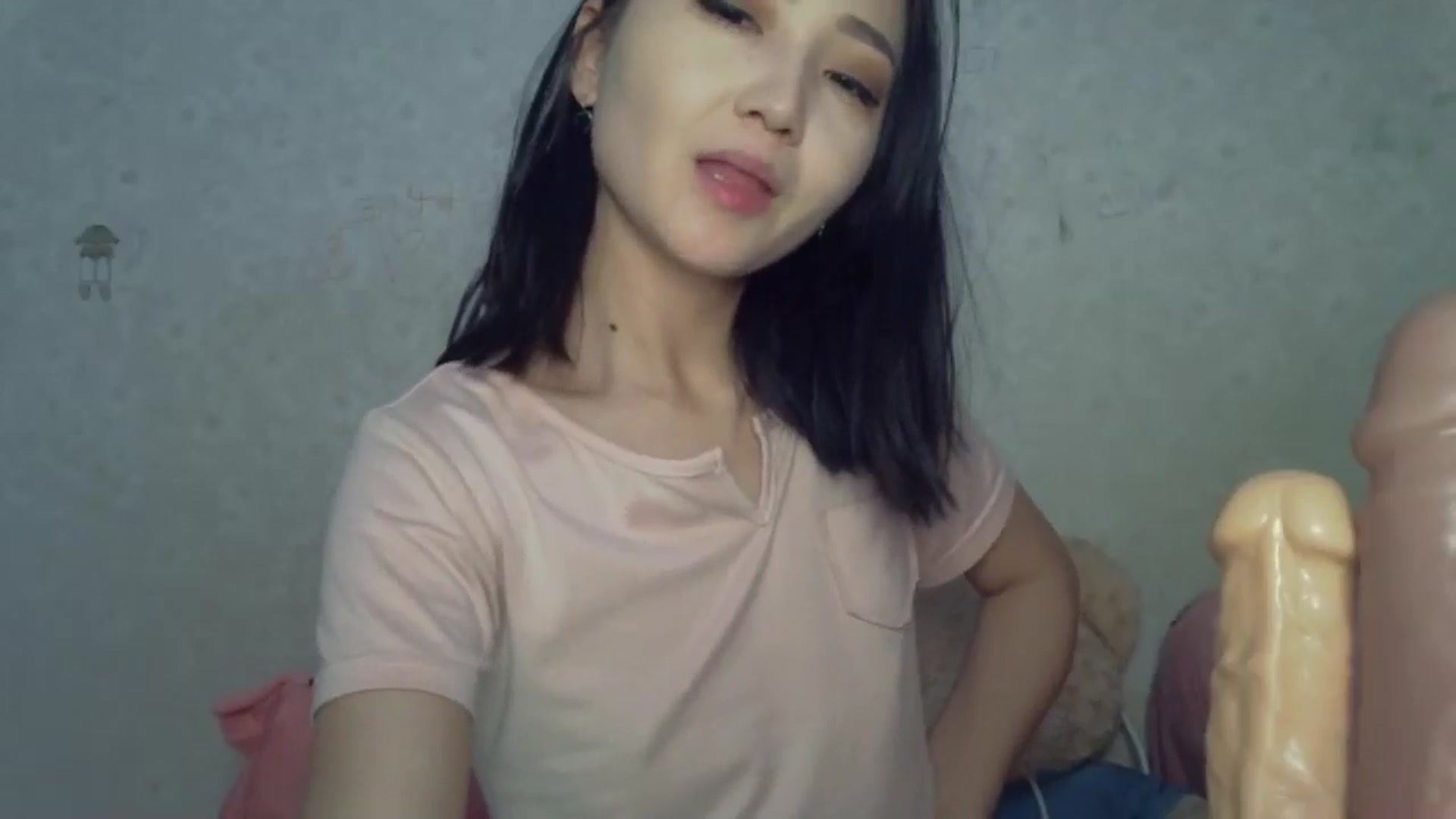 Gallery image thumbnail from Cute_TinyAni's myfreecams stream on, 03/31/2025, 20:00 image 10 of 20