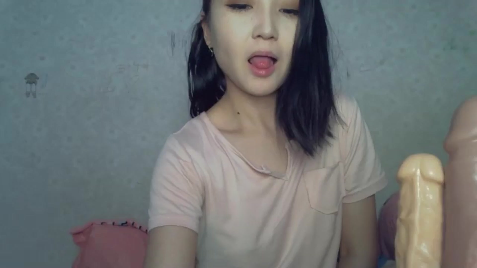 Gallery image thumbnail from Cute_TinyAni's myfreecams stream on, 03/31/2025, 20:00 image 5 of 20