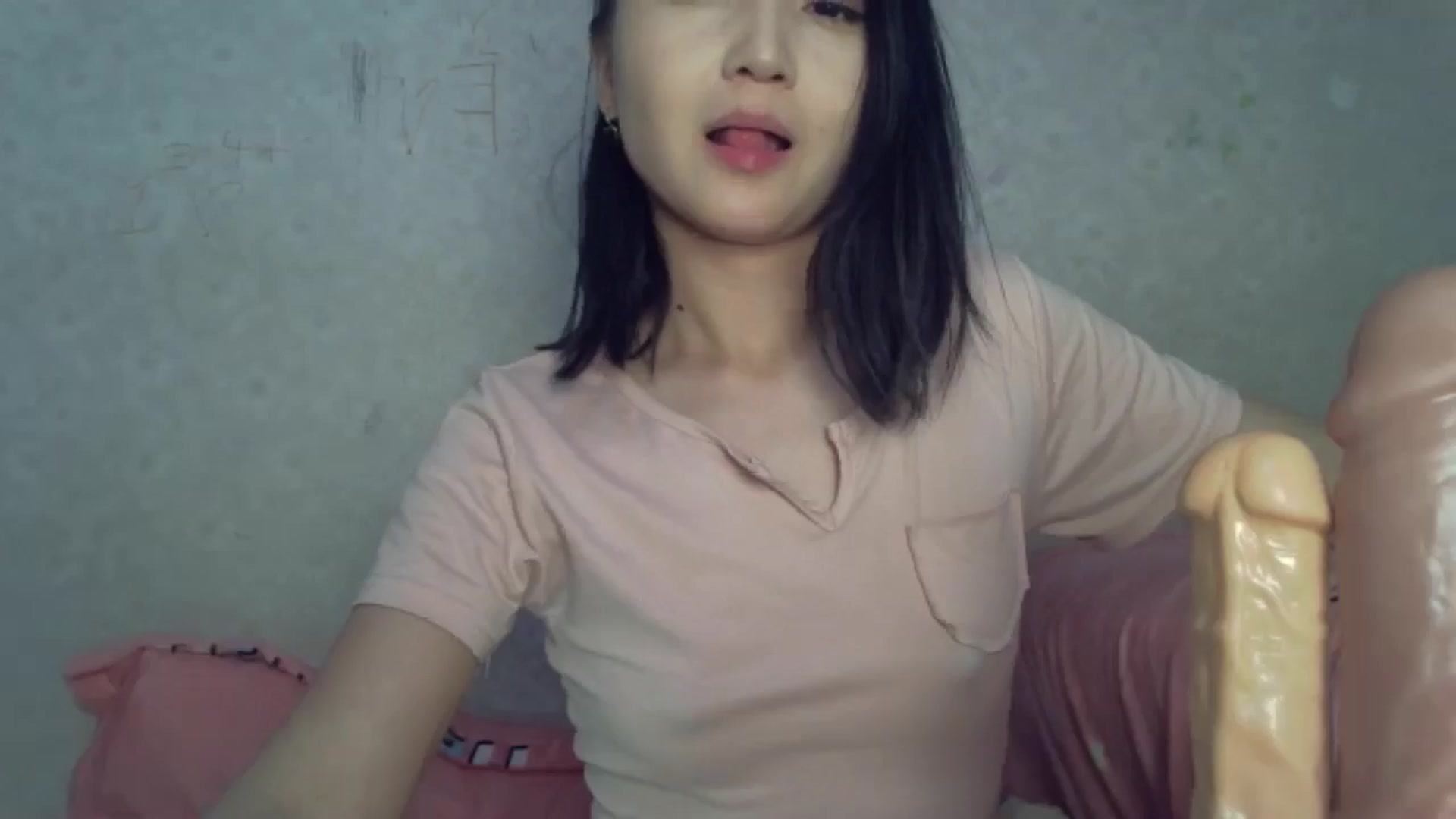 Gallery image thumbnail from Cute_TinyAni's myfreecams stream on, 03/31/2025, 21:03 image 8 of 20