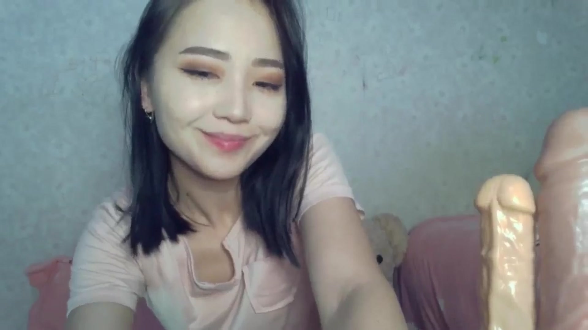 Gallery image thumbnail from Cute_TinyAni's myfreecams stream on, 03/31/2025, 21:03 image 11 of 20