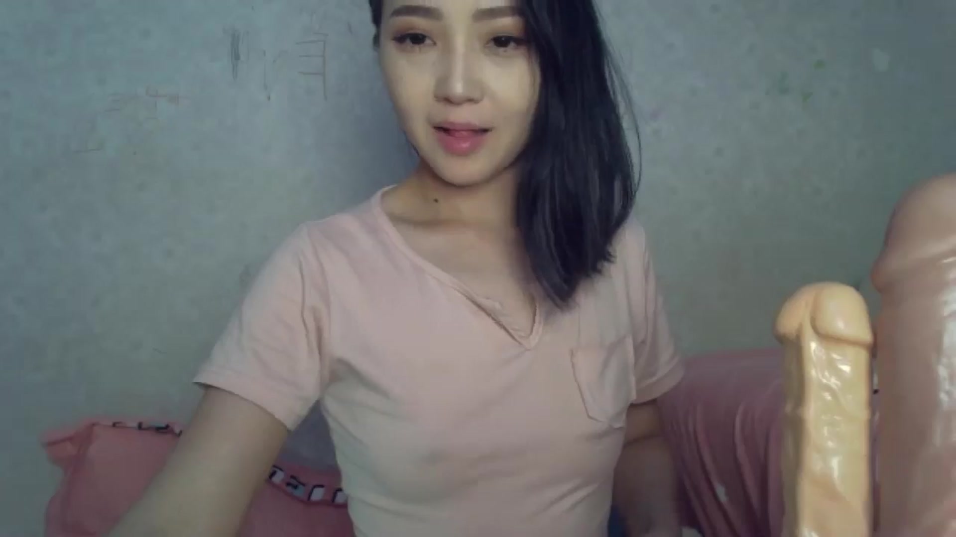 Gallery image thumbnail from Cute_TinyAni's myfreecams stream on, 03/31/2025, 21:03 image 9 of 20