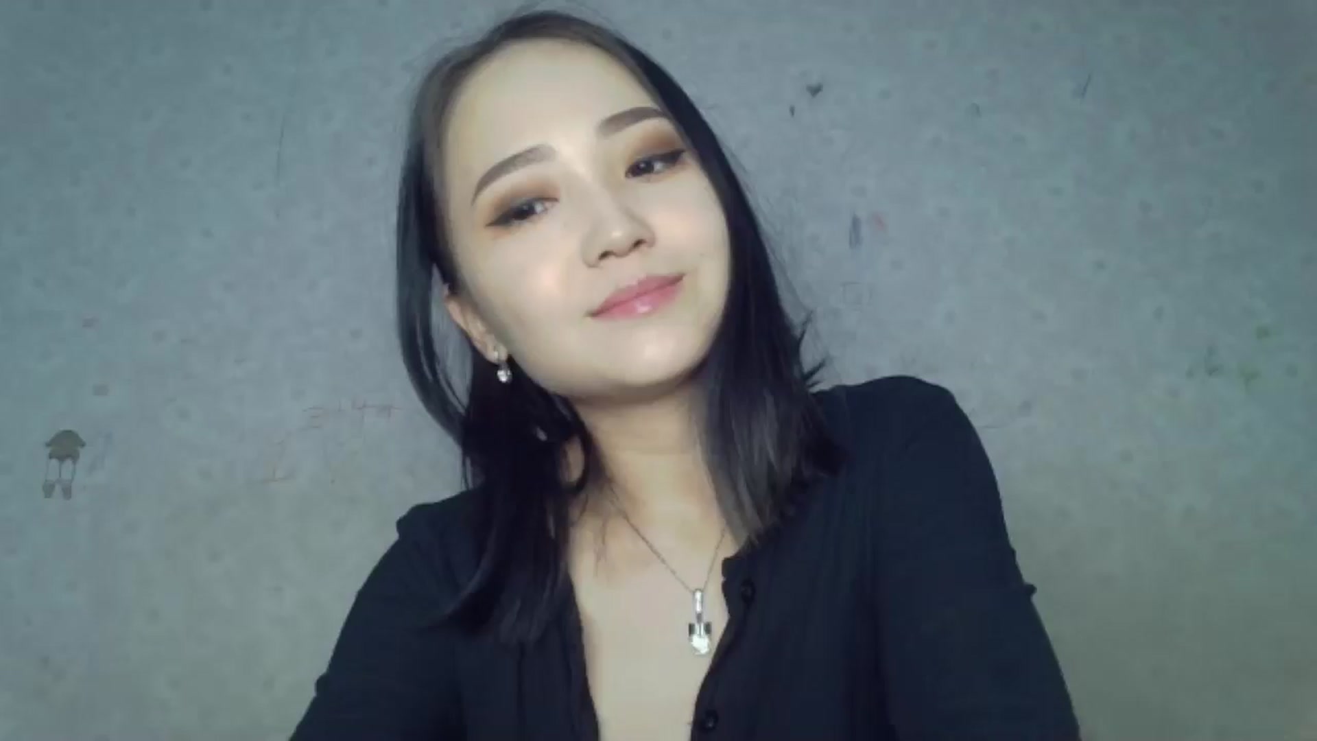 Gallery image thumbnail from Cute_TinyAni's myfreecams stream on, 04/01/2025, 12:41 image 5 of 20
