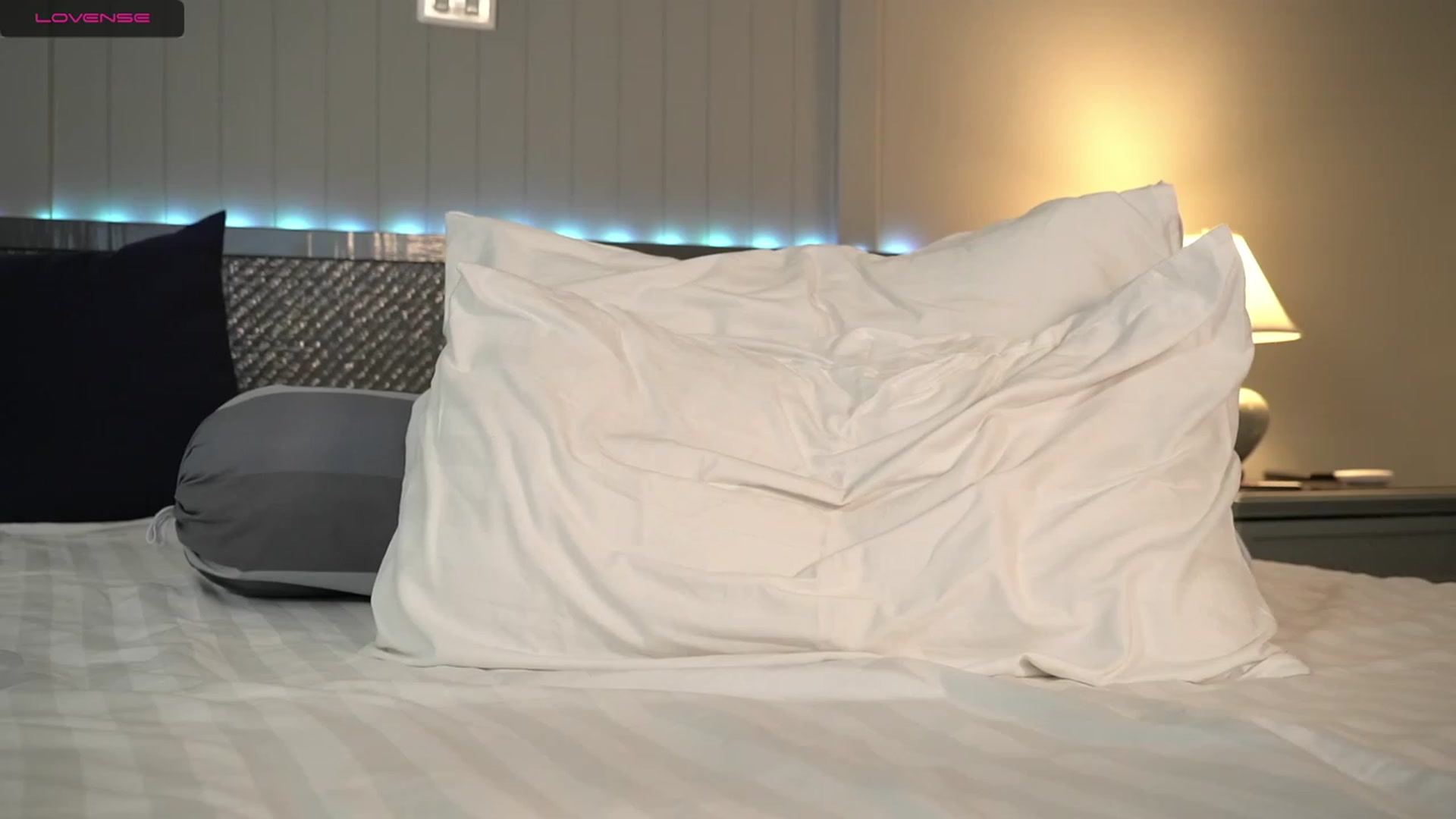 Gallery image thumbnail from Cute__foxy's myfreecams stream on, 01/26/2023, 17:26 image 4 of 20