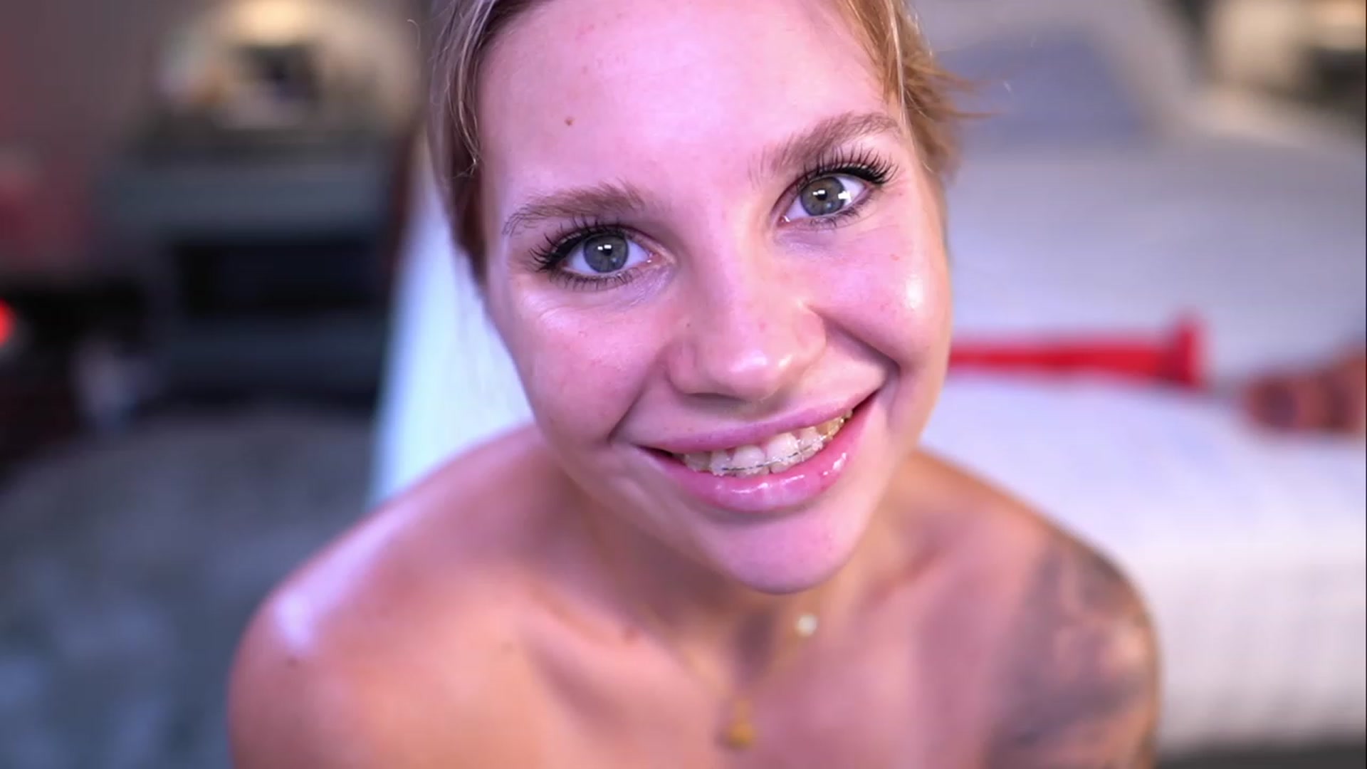 Gallery image thumbnail from Cute__foxy's myfreecams stream on, 12/23/2023, 16:44 image 17 of 20