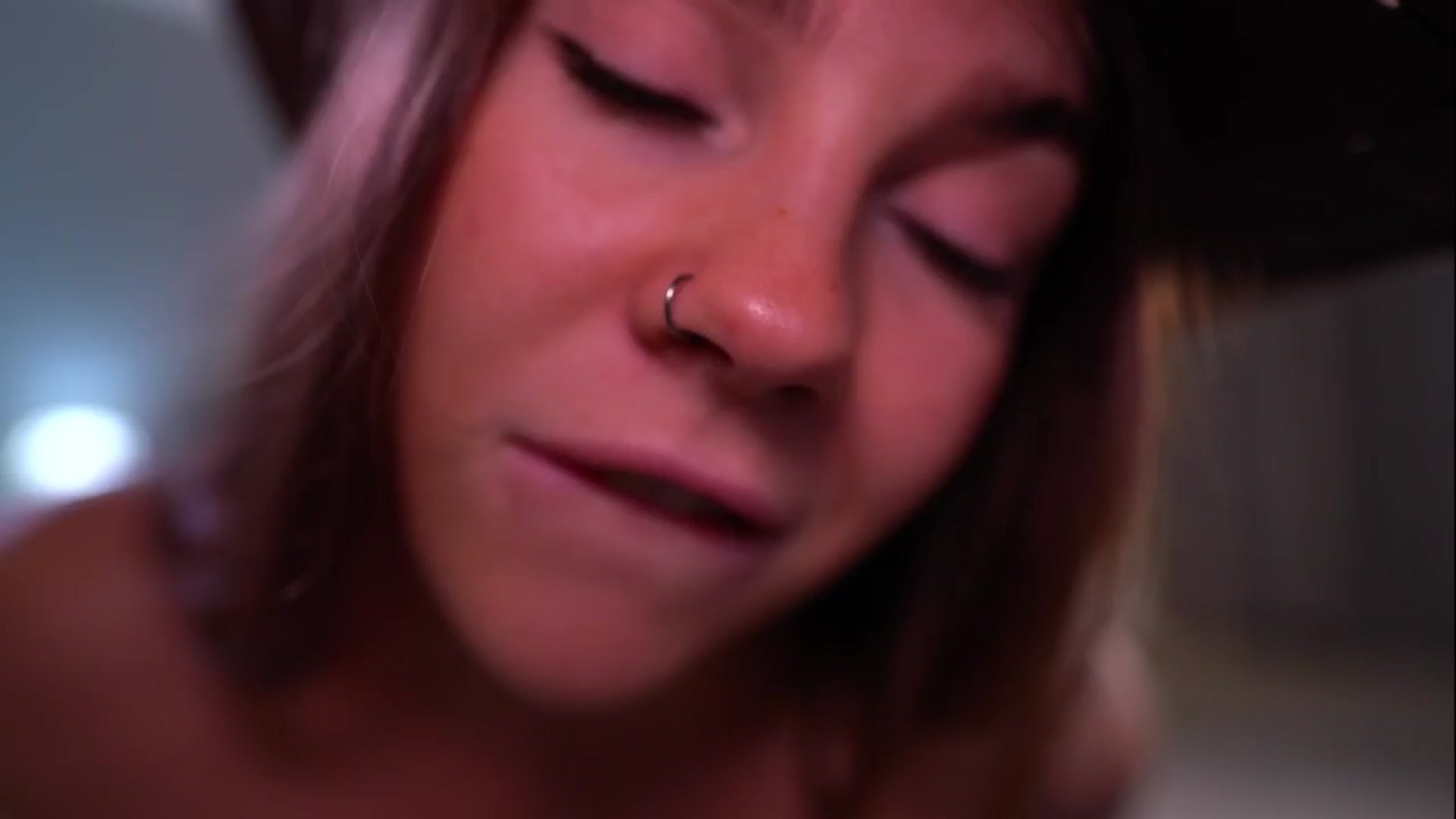 Gallery image thumbnail from Cute__foxy's myfreecams stream on, 01/06/2025, 16:31 image 1 of 20