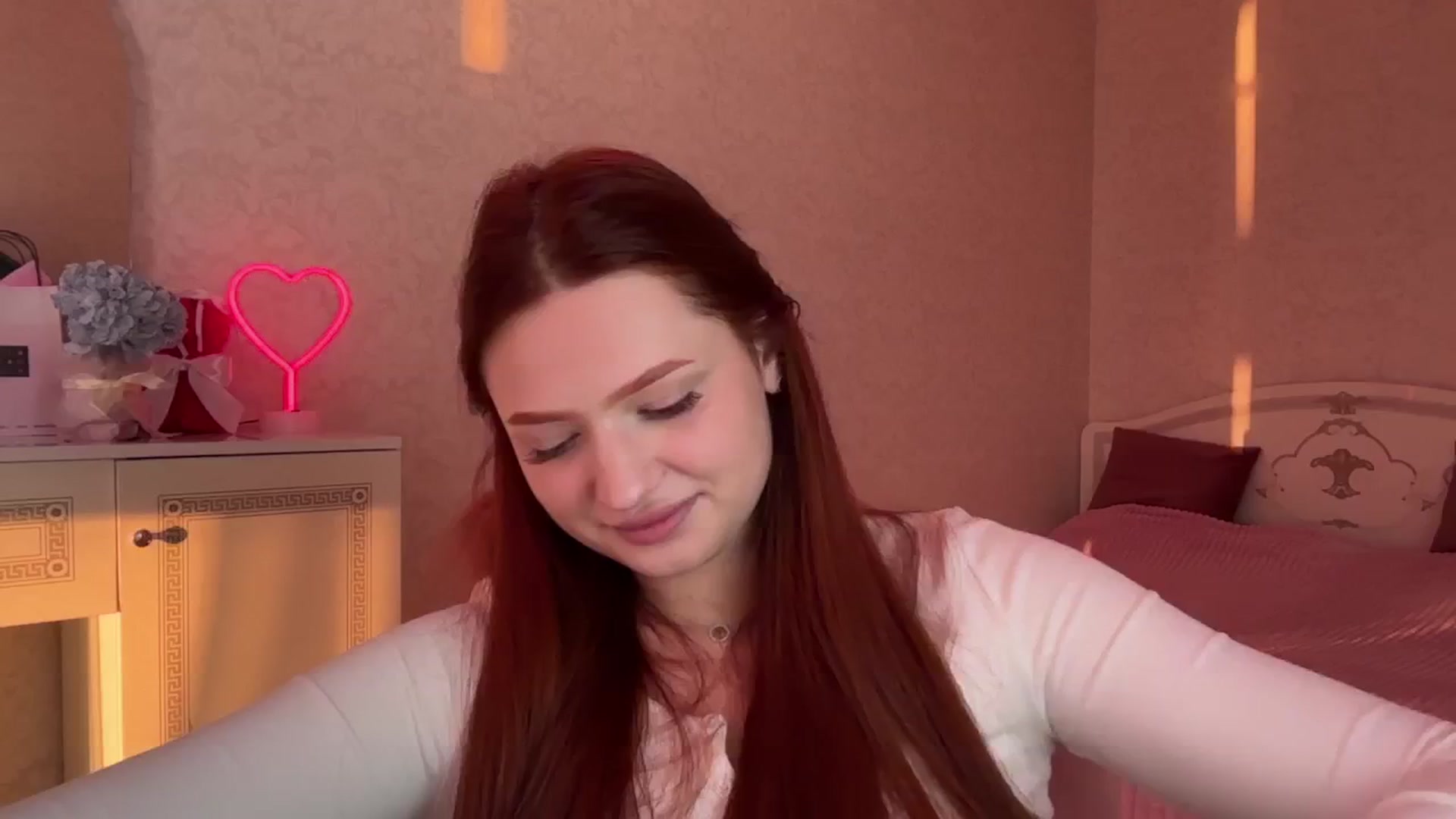 Gallery image thumbnail from CuteeBambi's myfreecams stream on, 05/20/2024, 18:26 image 13 of 20