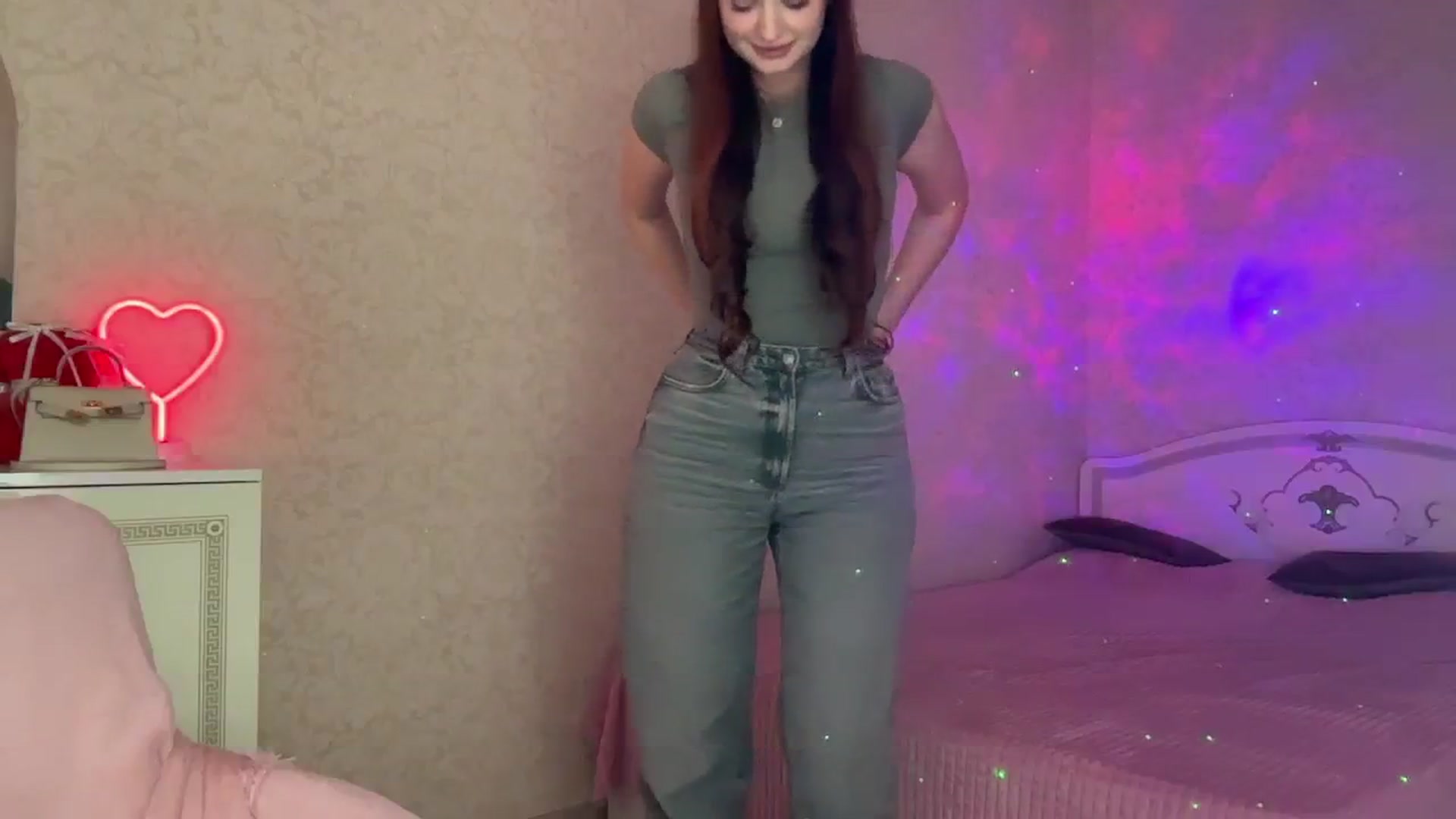 Gallery image thumbnail from CuteeBambi's myfreecams stream on, 05/26/2024, 17:59 image 18 of 20