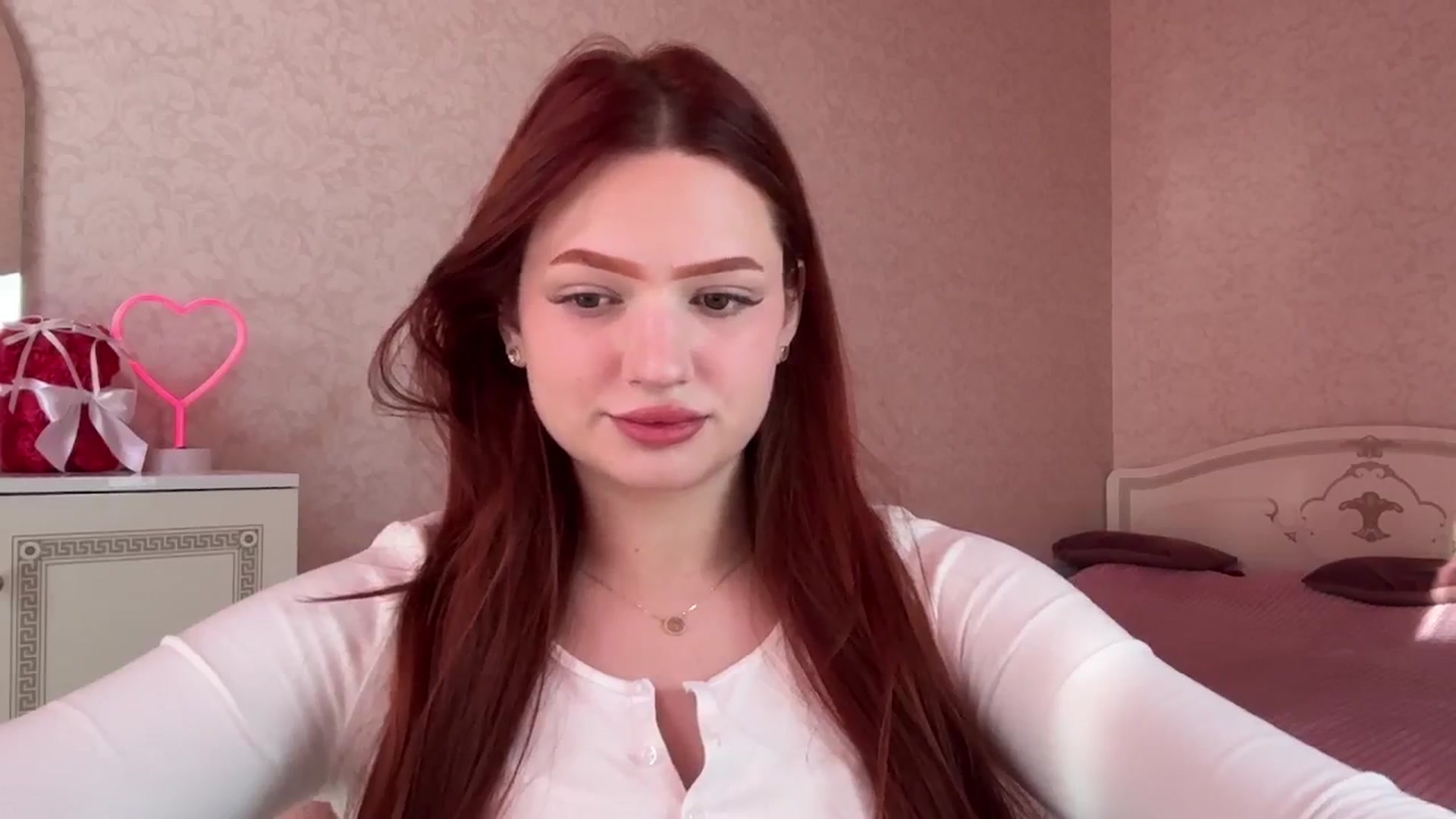 Gallery image thumbnail from CuteeBambi's myfreecams stream on, 05/27/2024, 16:47 image 4 of 20