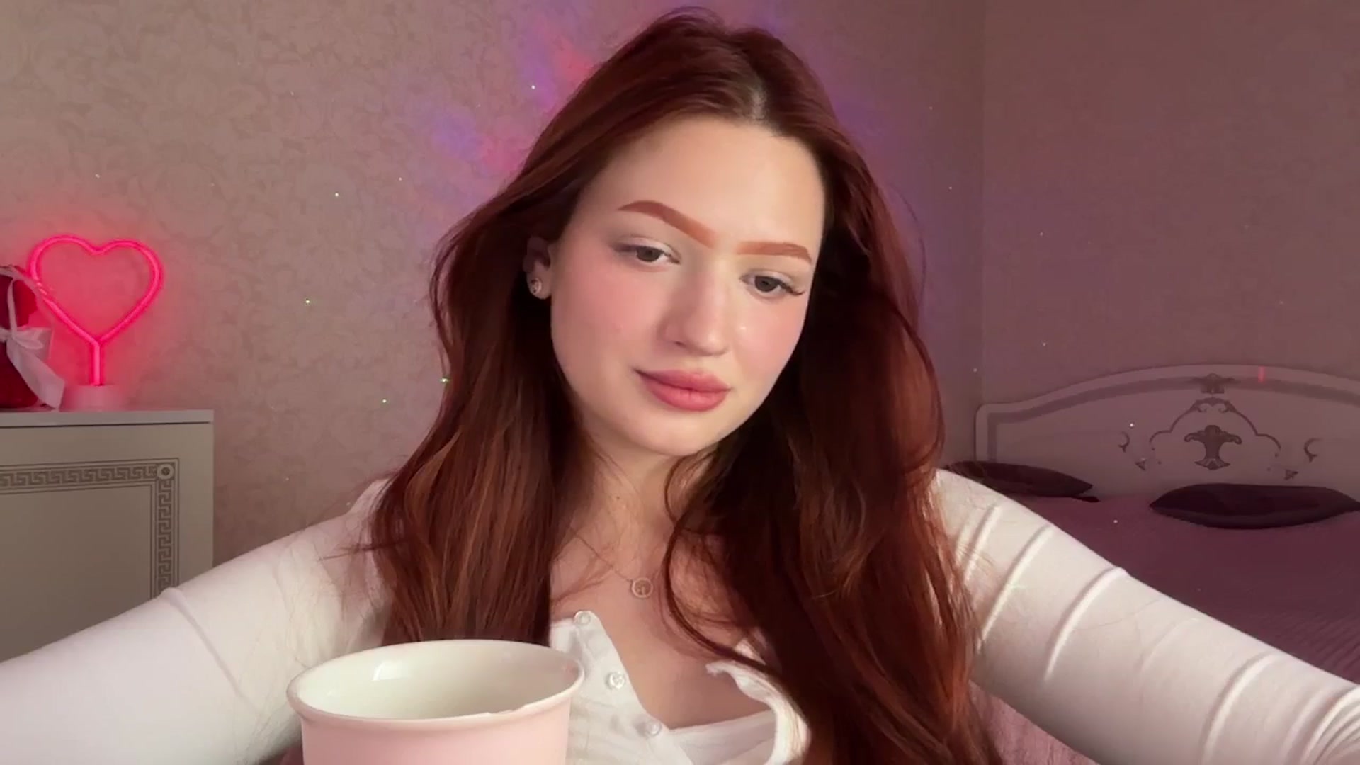 Gallery image thumbnail from CuteeBambi's myfreecams stream on, 05/27/2024, 16:47 image 19 of 20