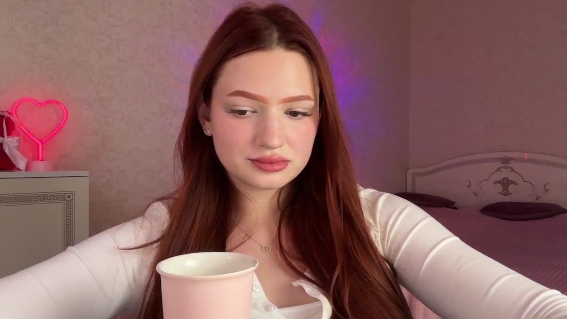 Gallery image thumbnail from CuteeBambi's myfreecams stream on, 05/27/2024, 16:47 image 17 of 20