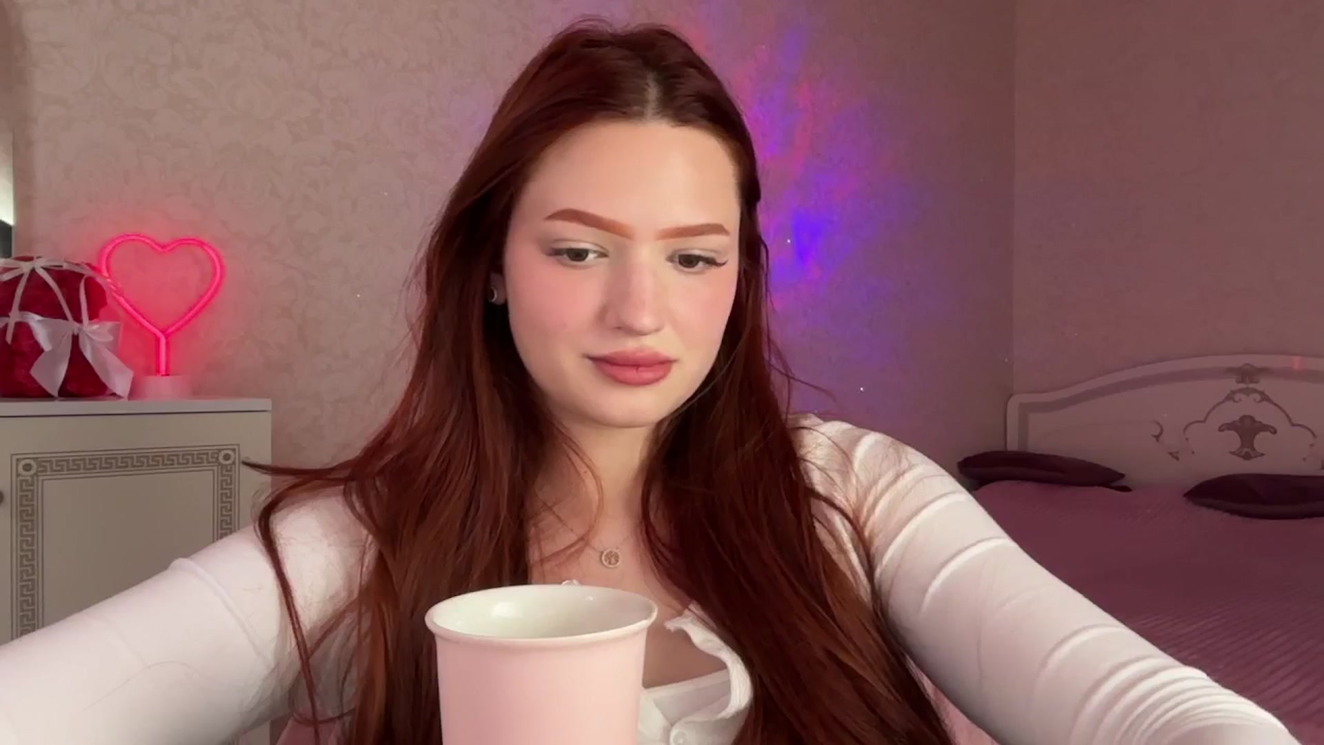 Gallery image thumbnail from CuteeBambi's myfreecams stream on, 05/27/2024, 16:47 image 13 of 20