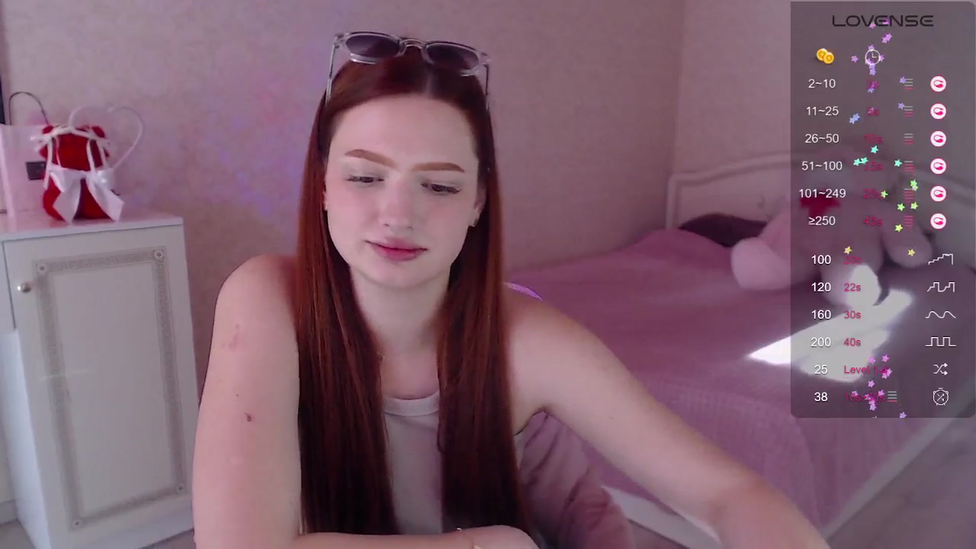 Gallery image thumbnail from CuteeBambi's myfreecams stream on, 06/01/2024, 15:15 image 15 of 20