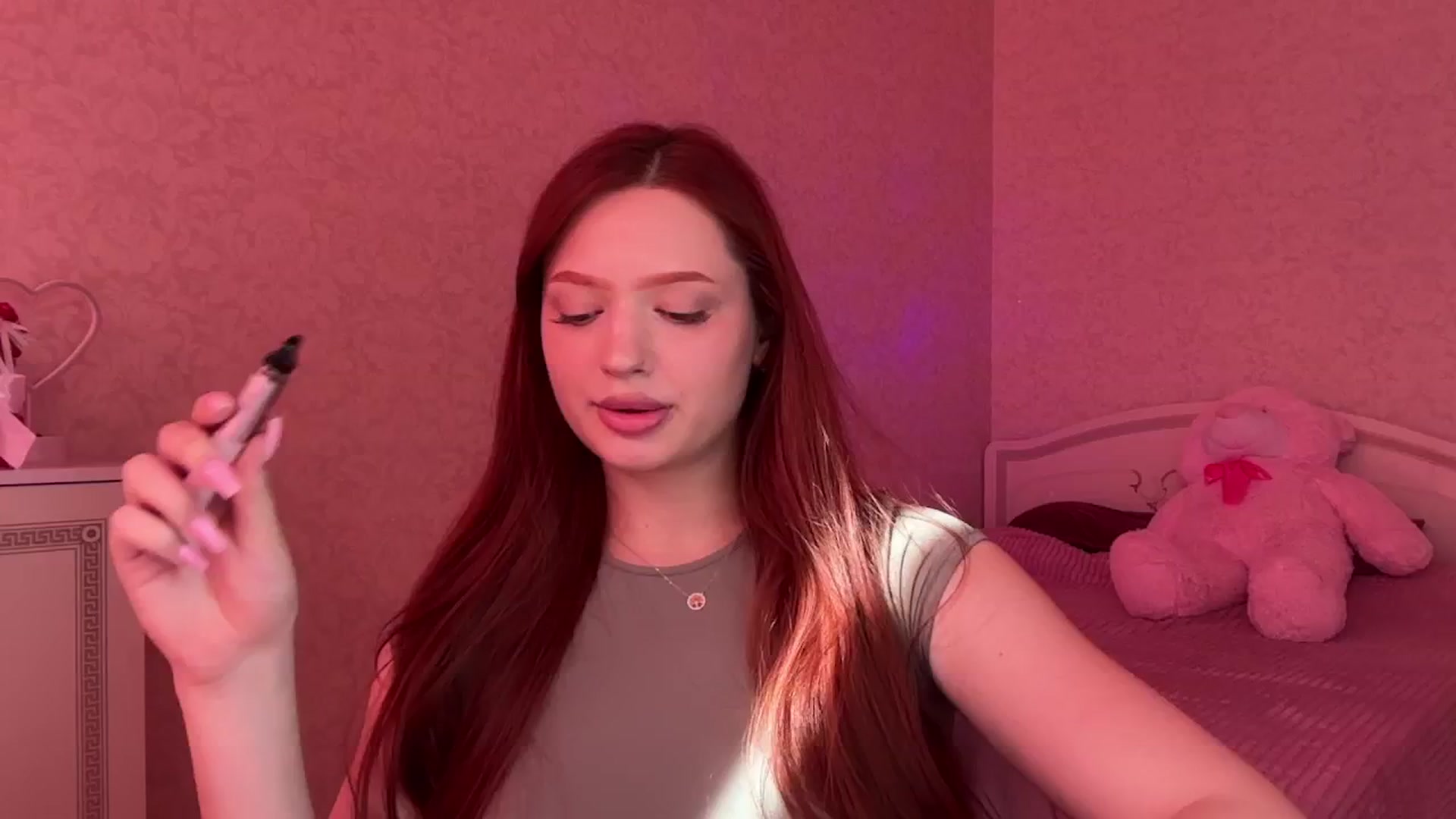 Gallery image thumbnail from CuteeBambi's myfreecams stream on, 06/03/2024, 15:33 image 1 of 20
