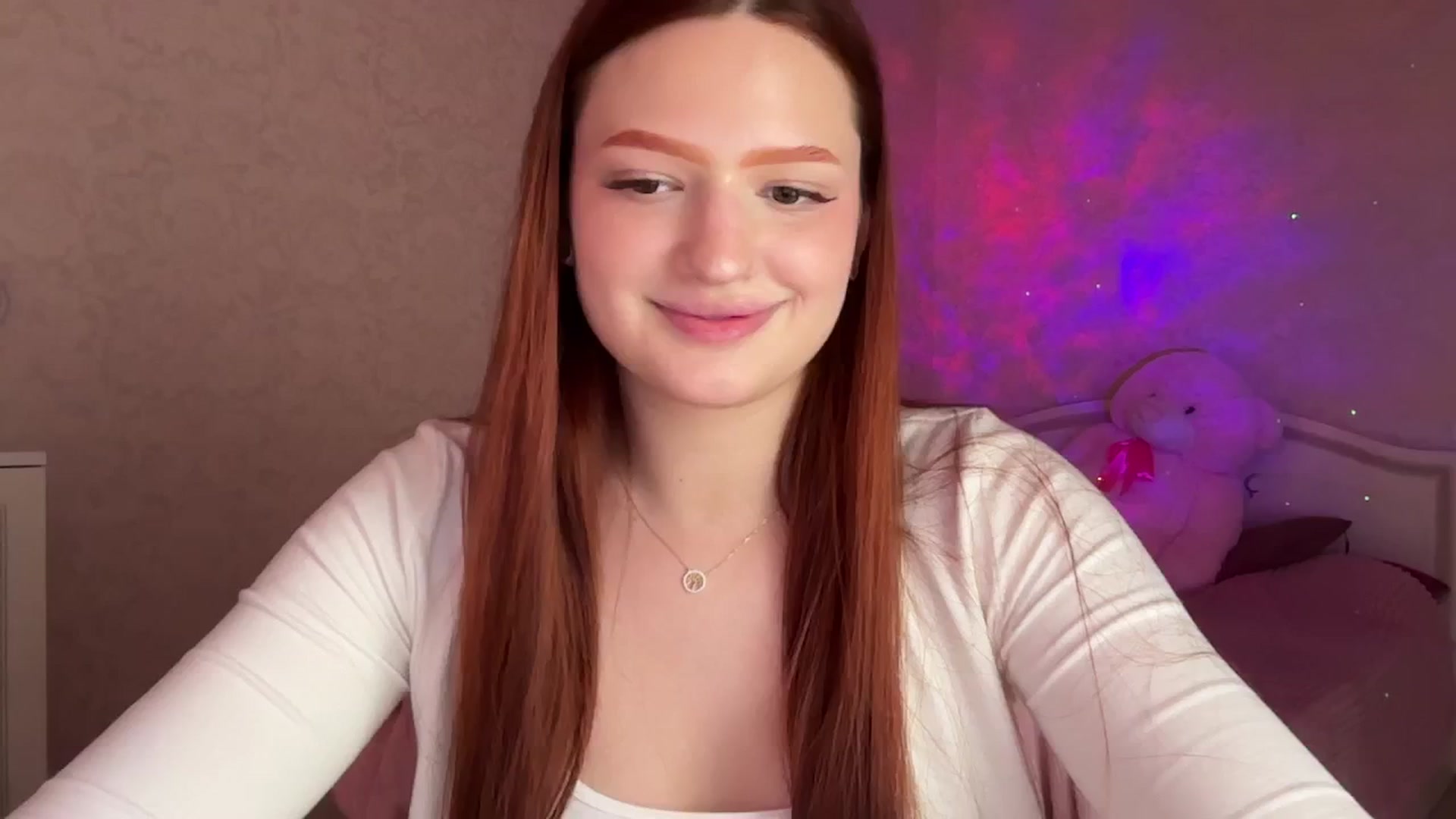 Gallery image thumbnail from CuteeBambi's myfreecams stream on, 06/05/2024, 17:57 image 11 of 20