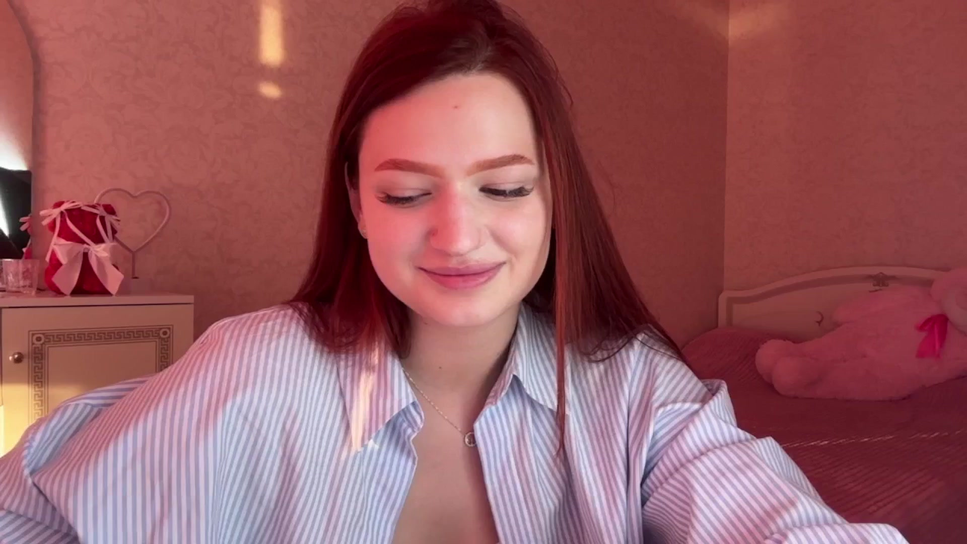 Gallery image thumbnail from CuteeBambi's myfreecams stream on, 06/12/2024, 17:21 image 14 of 20