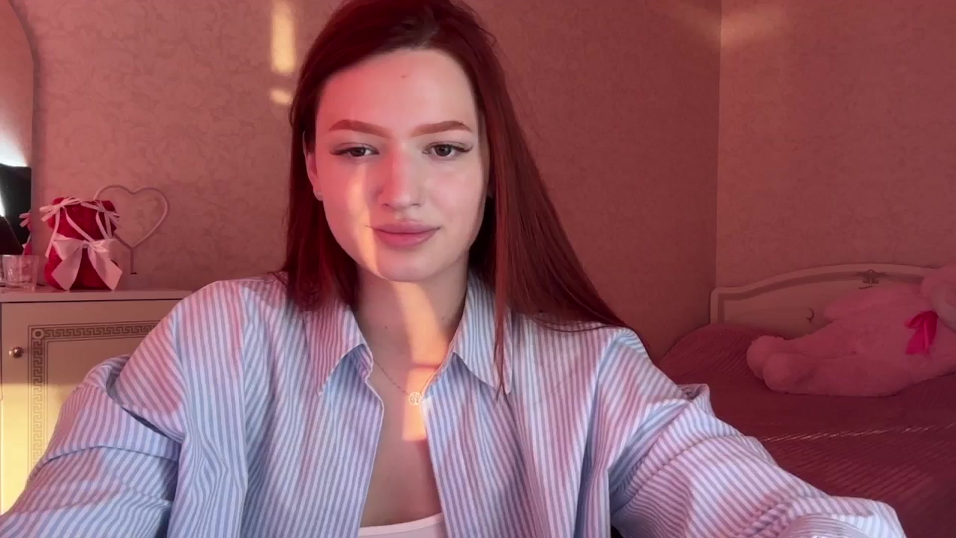 Gallery image thumbnail from CuteeBambi's myfreecams stream on, 06/12/2024, 17:21 image 10 of 20