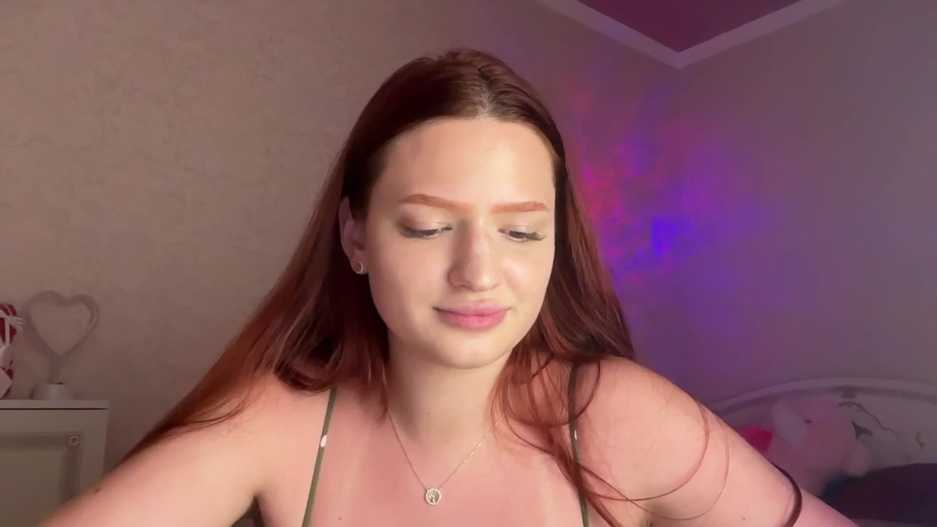Gallery image thumbnail from CuteeBambi's myfreecams stream on, 06/20/2024, 20:11 image 18 of 20