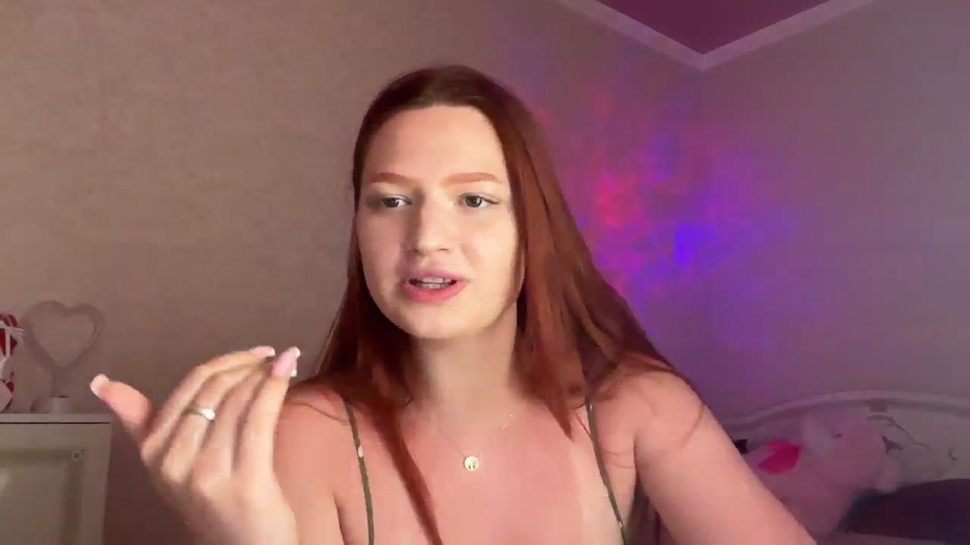 Gallery image thumbnail from CuteeBambi's myfreecams stream on, 06/20/2024, 20:11 image 15 of 20