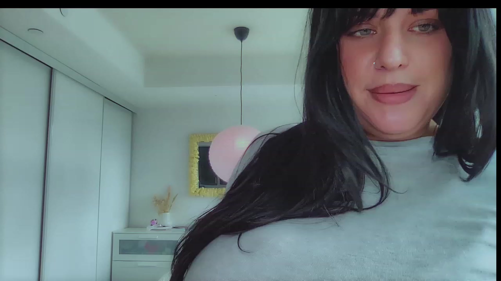 Gallery image thumbnail from CuteinCanada's myfreecams stream on, 10/31/2023, 17:06 image 13 of 20