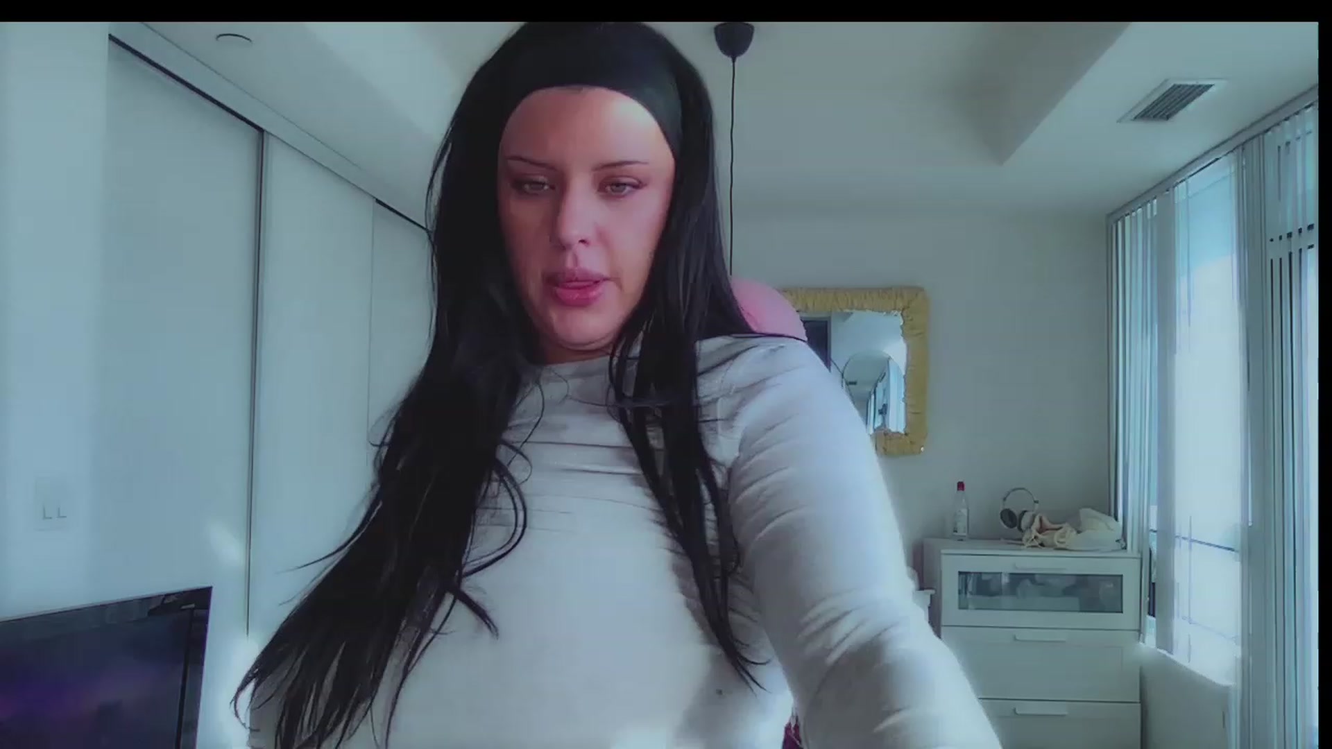 Gallery image thumbnail from CuteinCanada's myfreecams stream on, 11/25/2023, 19:43 image 15 of 20