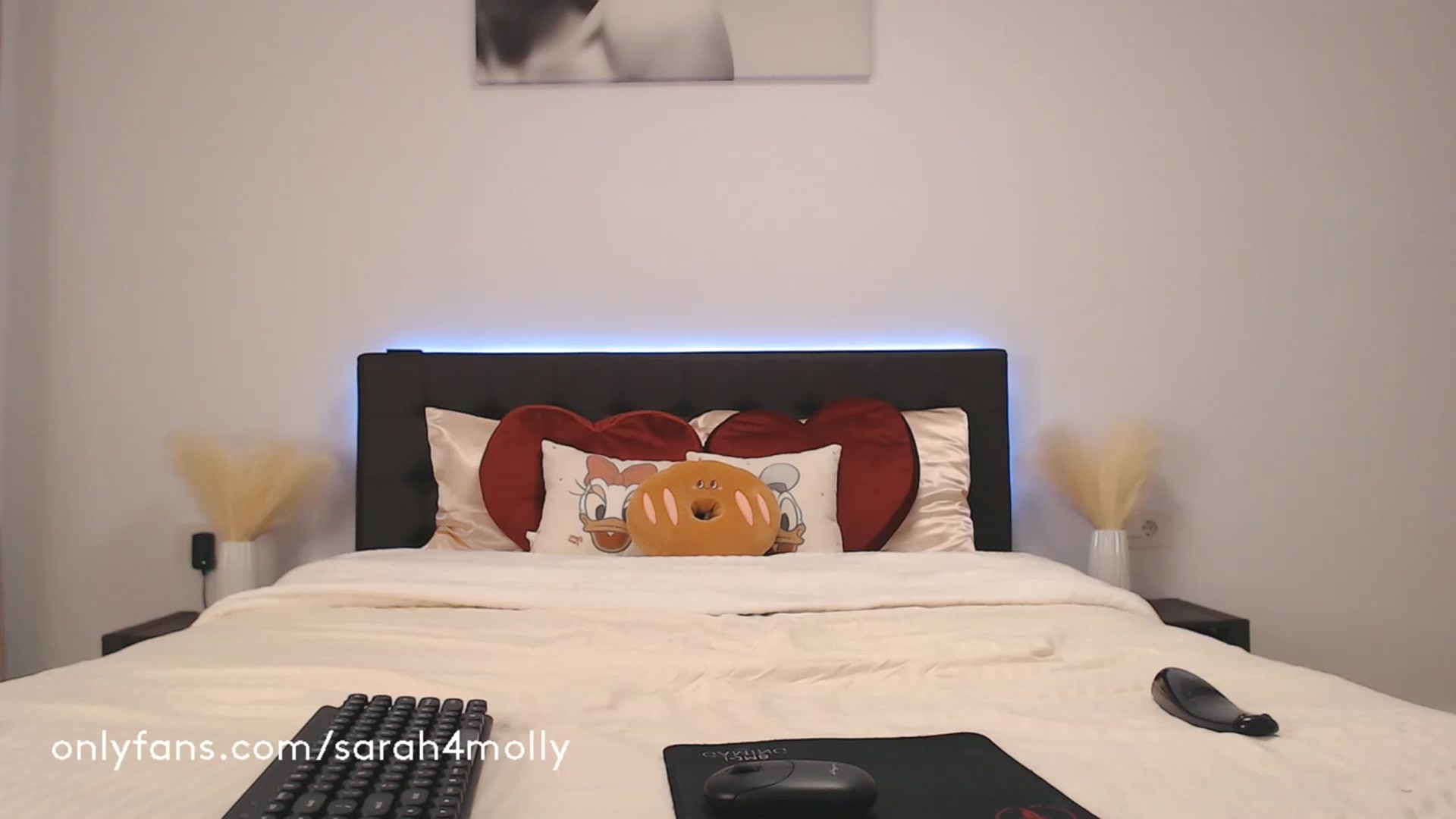Gallery image thumbnail from Cutejessy23's myfreecams stream on, 02/18/2024, 19:11 image 6 of 20