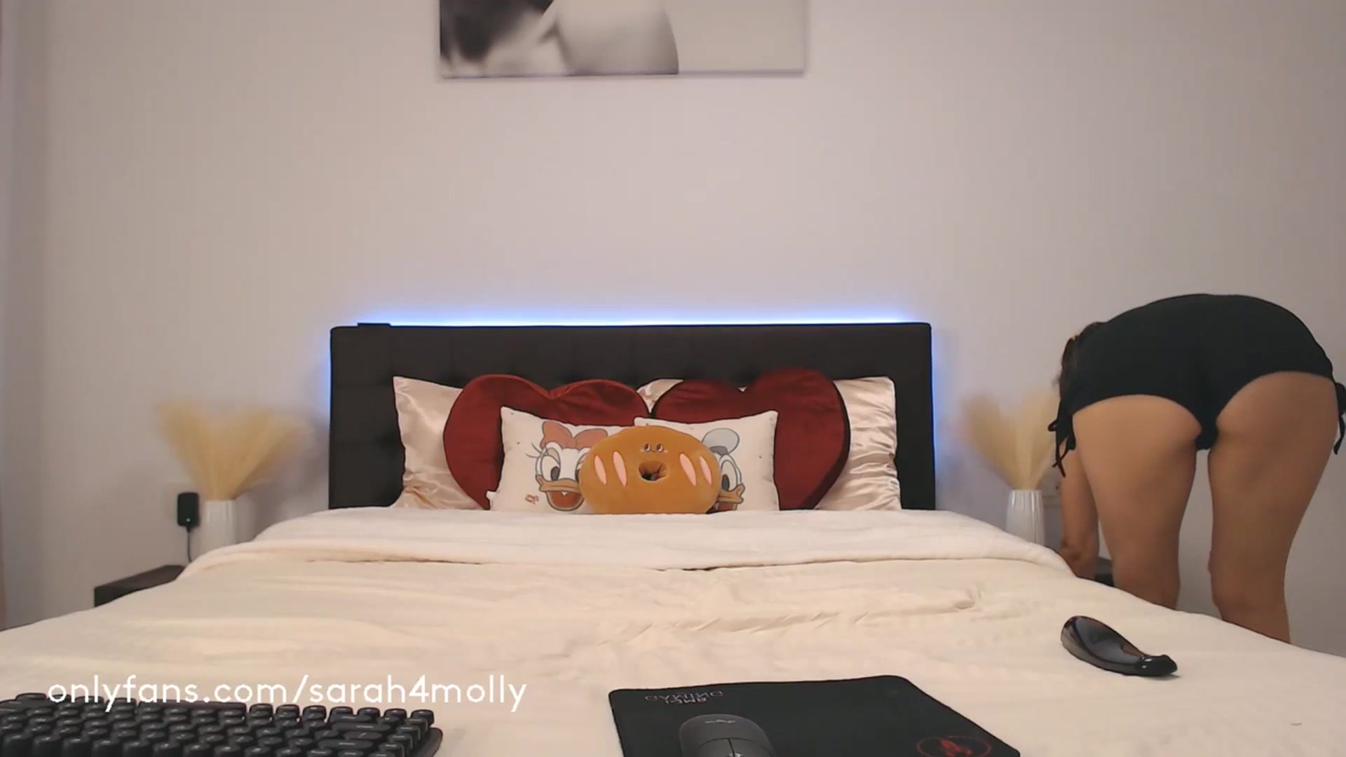 Gallery image thumbnail from Cutejessy23's myfreecams stream on, 02/18/2024, 19:11 image 5 of 20