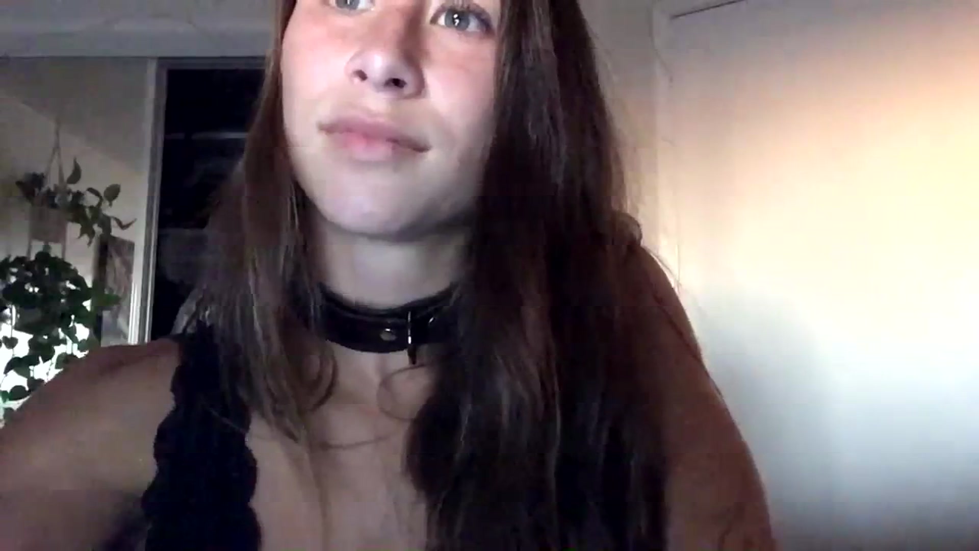 Gallery image thumbnail from Cutelittlefox's myfreecams stream on, 11/04/2023, 24:57 image 18 of 20