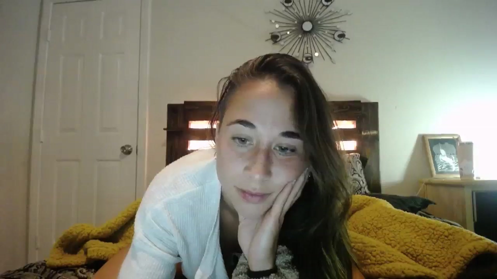 Gallery image thumbnail from Cutelittlefox's myfreecams stream on, 11/15/2023, 07:59 image 11 of 20