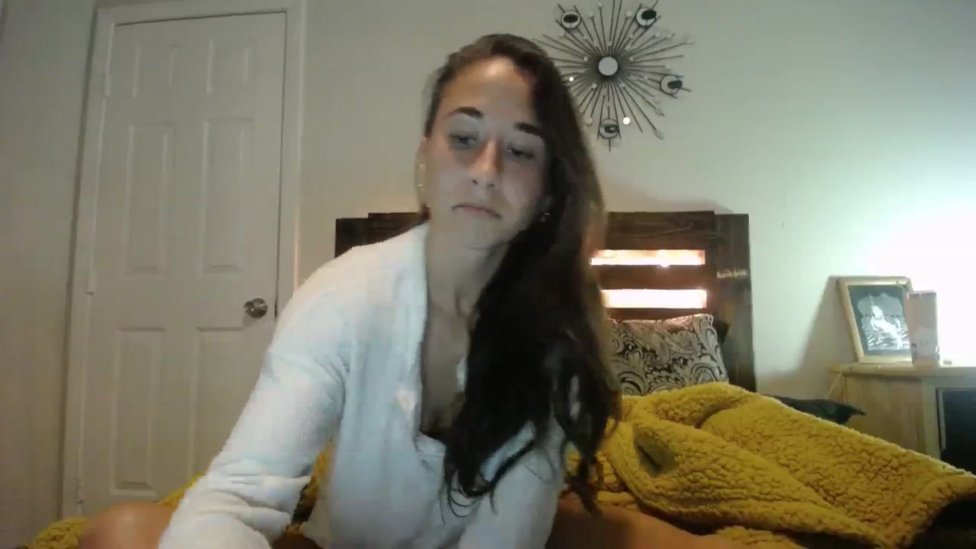 Gallery image thumbnail from Cutelittlefox's myfreecams stream on, 11/15/2023, 07:59 image 13 of 20