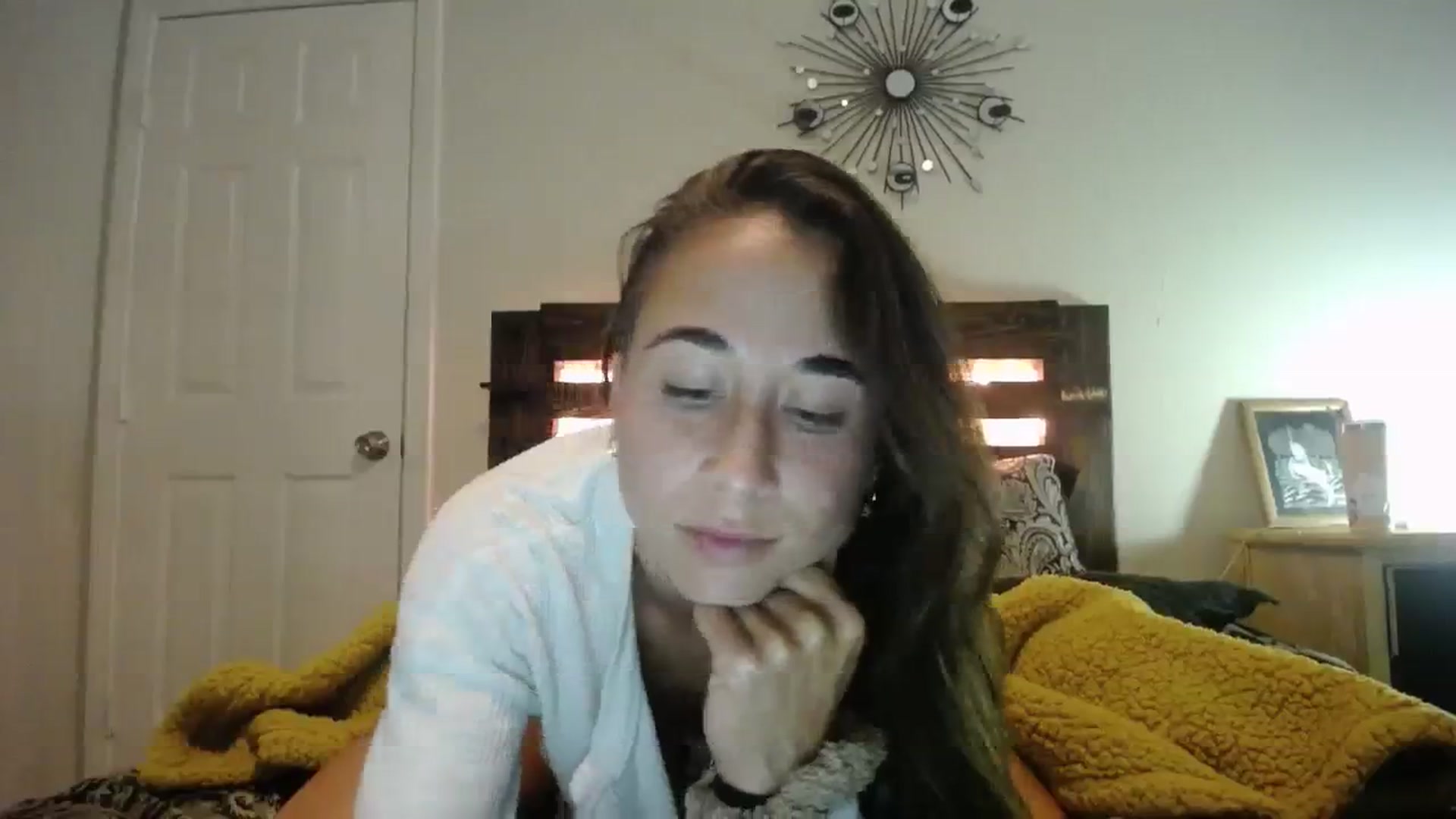 Gallery image thumbnail from Cutelittlefox's myfreecams stream on, 11/15/2023, 07:59 image 8 of 20