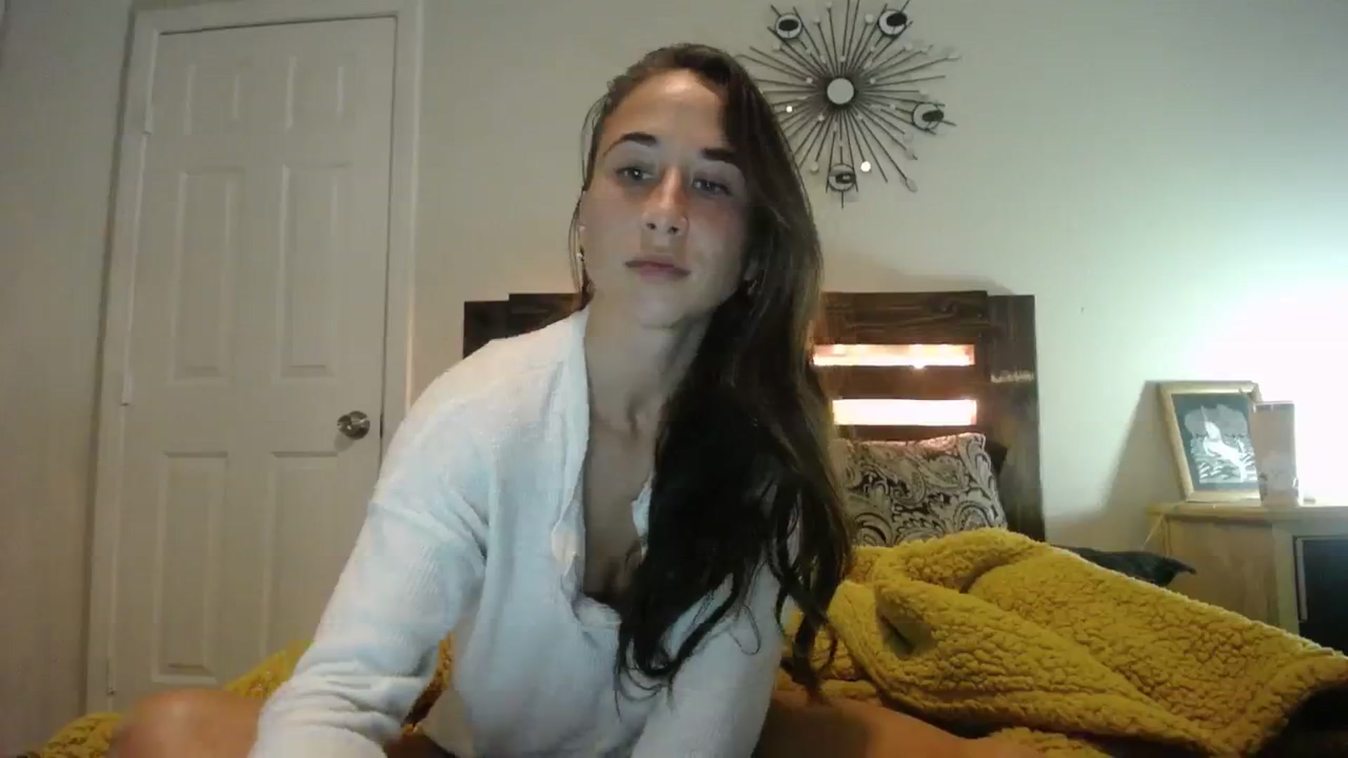 Gallery image thumbnail from Cutelittlefox's myfreecams stream on, 11/15/2023, 07:59 image 12 of 20