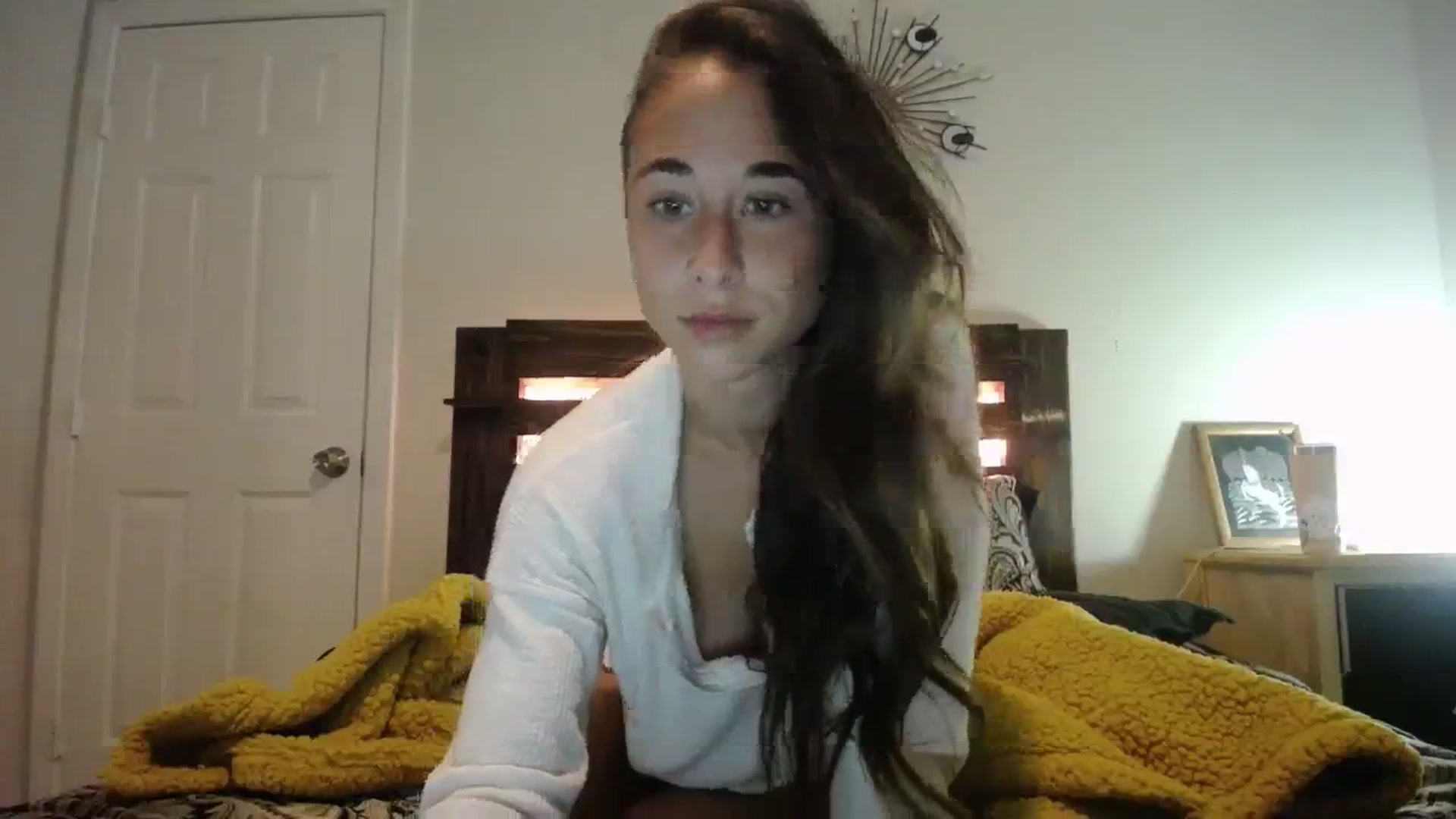 Gallery image thumbnail from Cutelittlefox's myfreecams stream on, 11/15/2023, 07:59 image 2 of 20