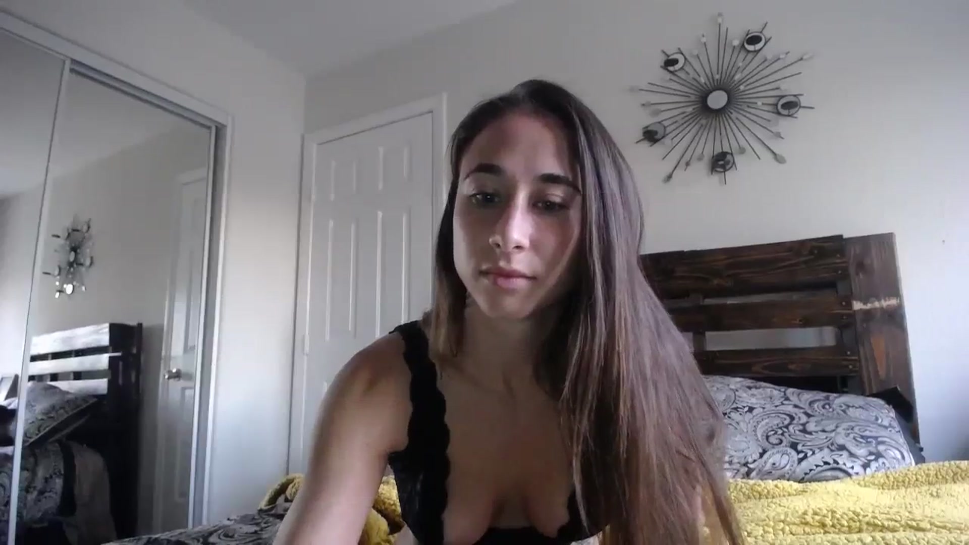 Gallery image thumbnail from Cutelittlefox's myfreecams stream on, 11/18/2023, 24:25 image 10 of 20