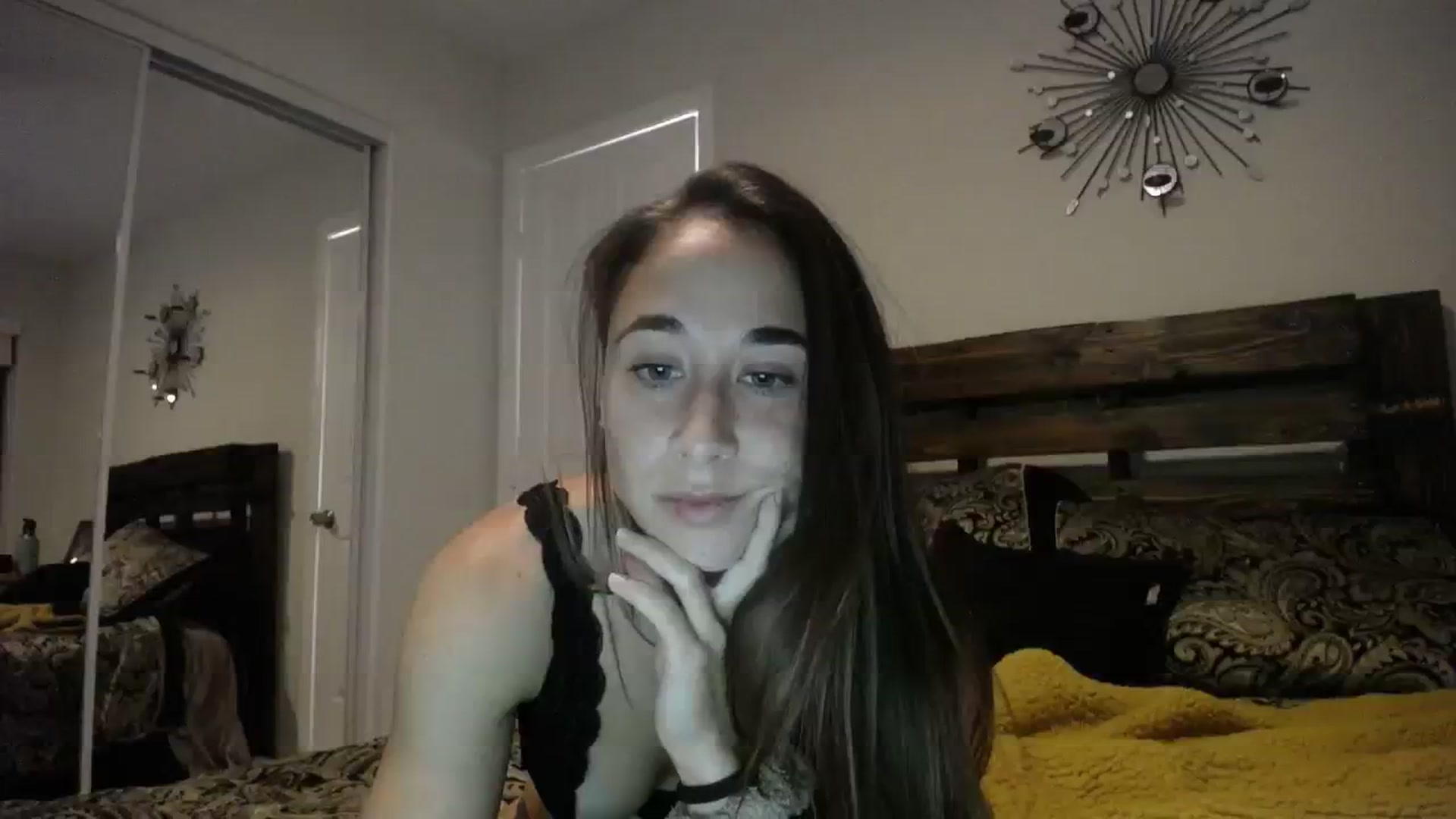 Gallery image thumbnail from Cutelittlefox's myfreecams stream on, 11/18/2023, 02:07 image 4 of 20