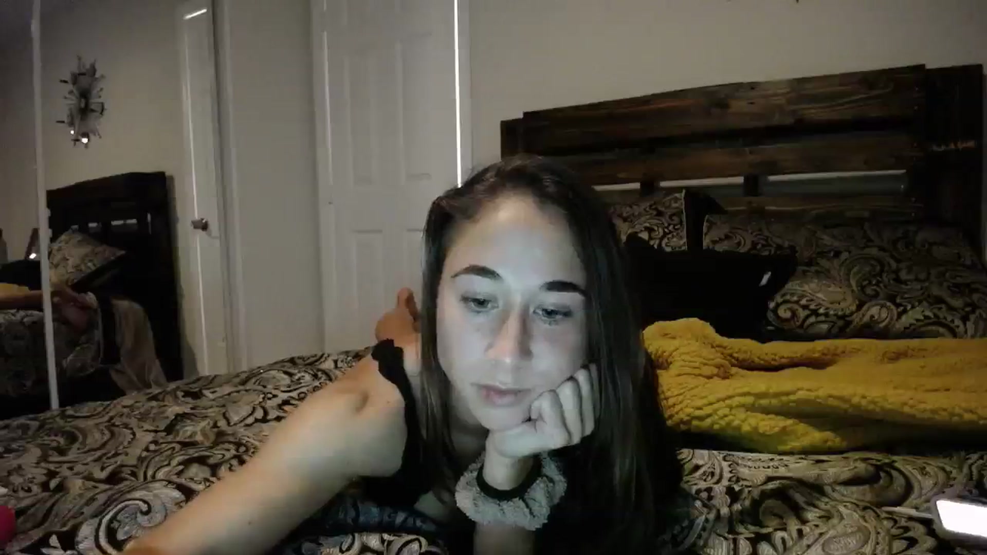 Gallery image thumbnail from Cutelittlefox's myfreecams stream on, 11/18/2023, 02:54 image 9 of 20