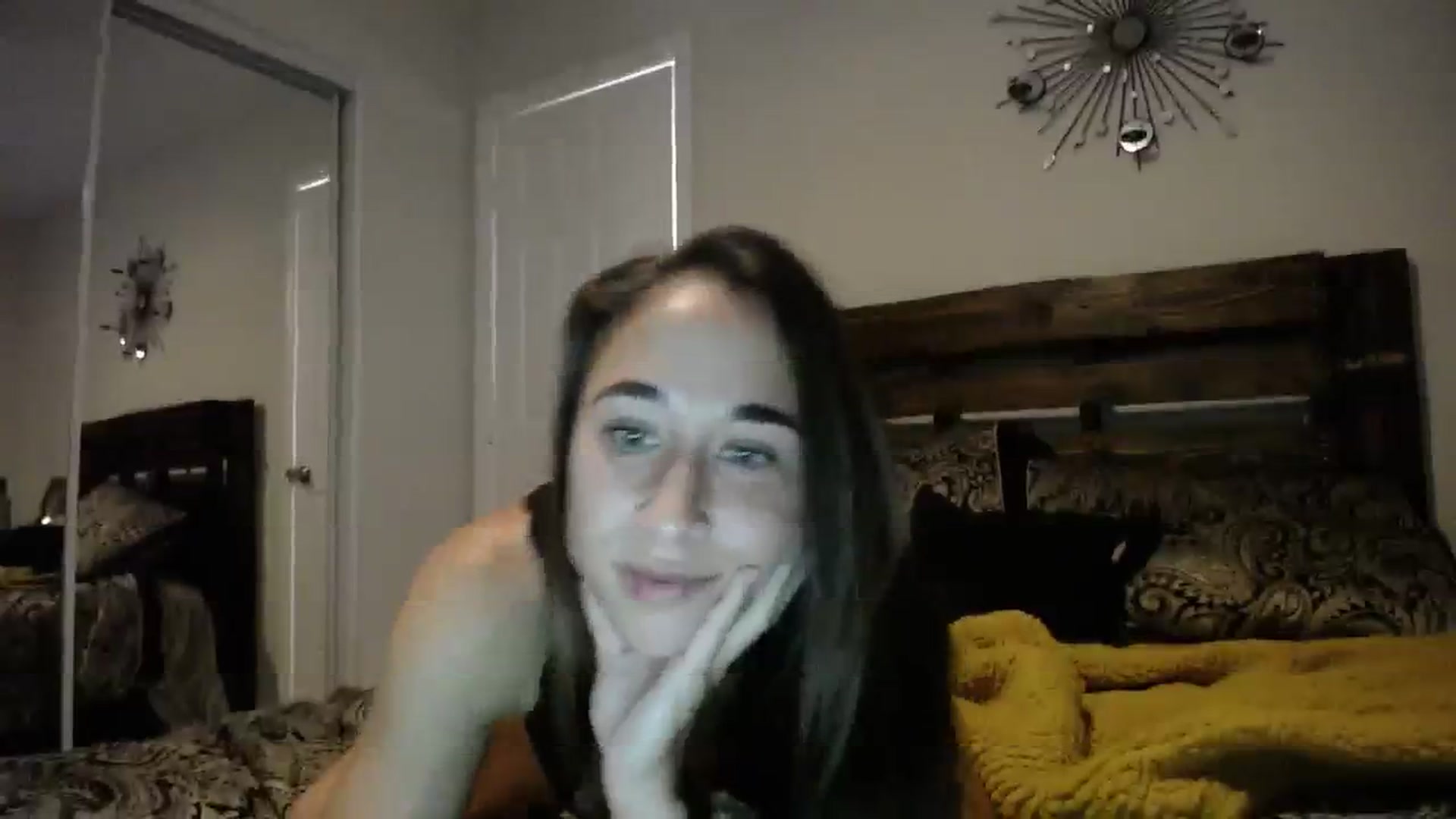 Gallery image thumbnail from Cutelittlefox's myfreecams stream on, 11/18/2023, 02:54 image 5 of 20