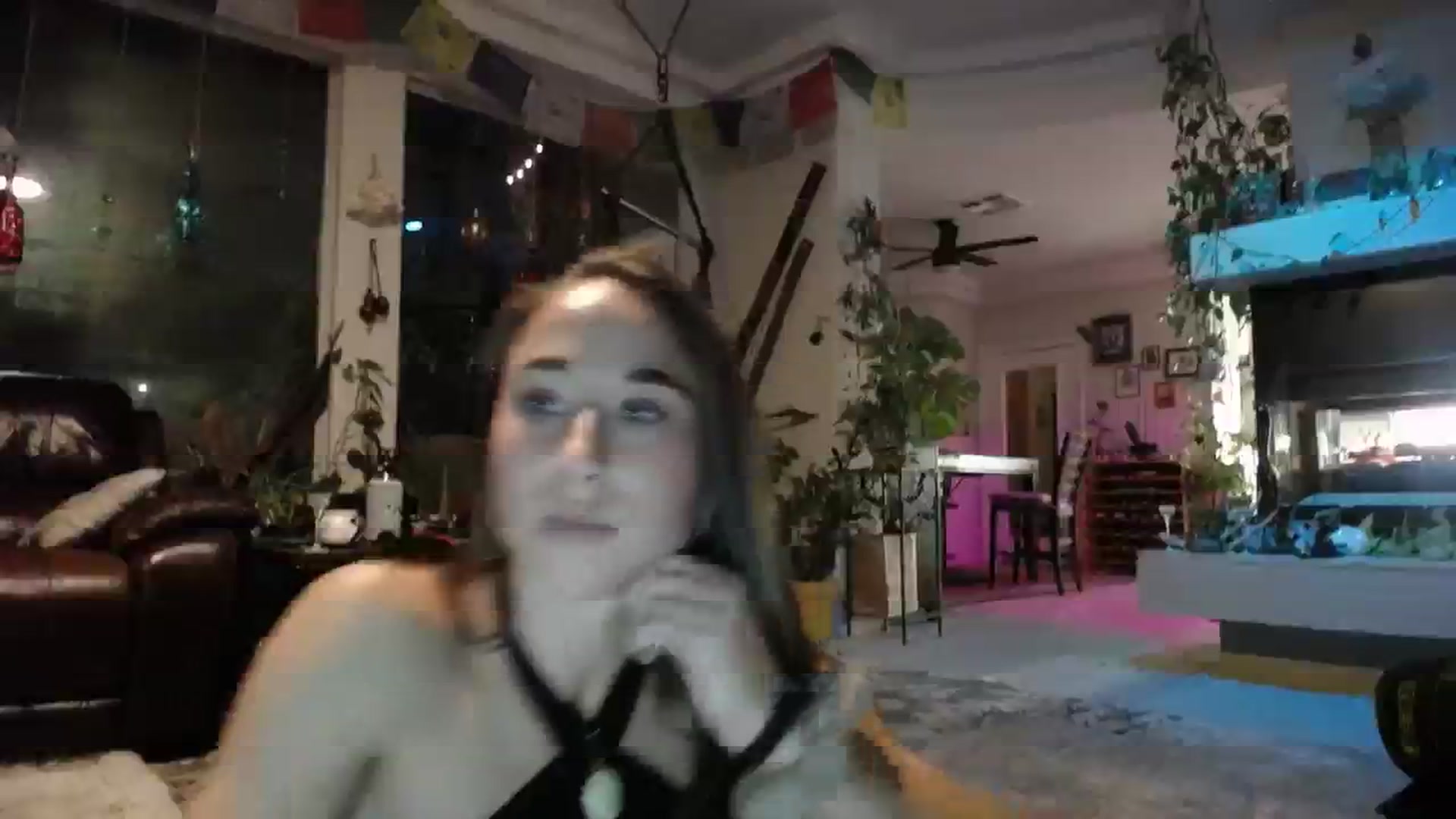 Gallery image thumbnail from Cutelittlefox's myfreecams stream on, 11/19/2023, 12:29 image 19 of 20