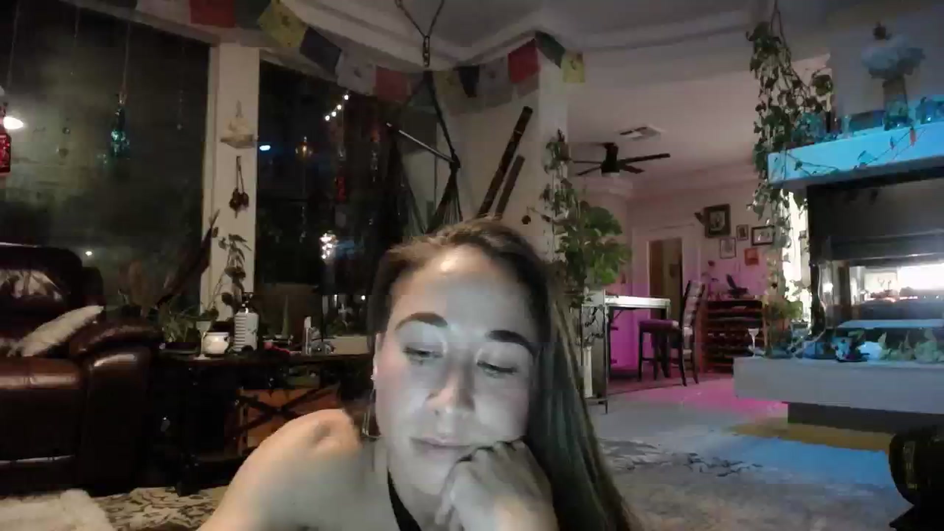 Gallery image thumbnail from Cutelittlefox's myfreecams stream on, 11/19/2023, 12:29 image 9 of 20