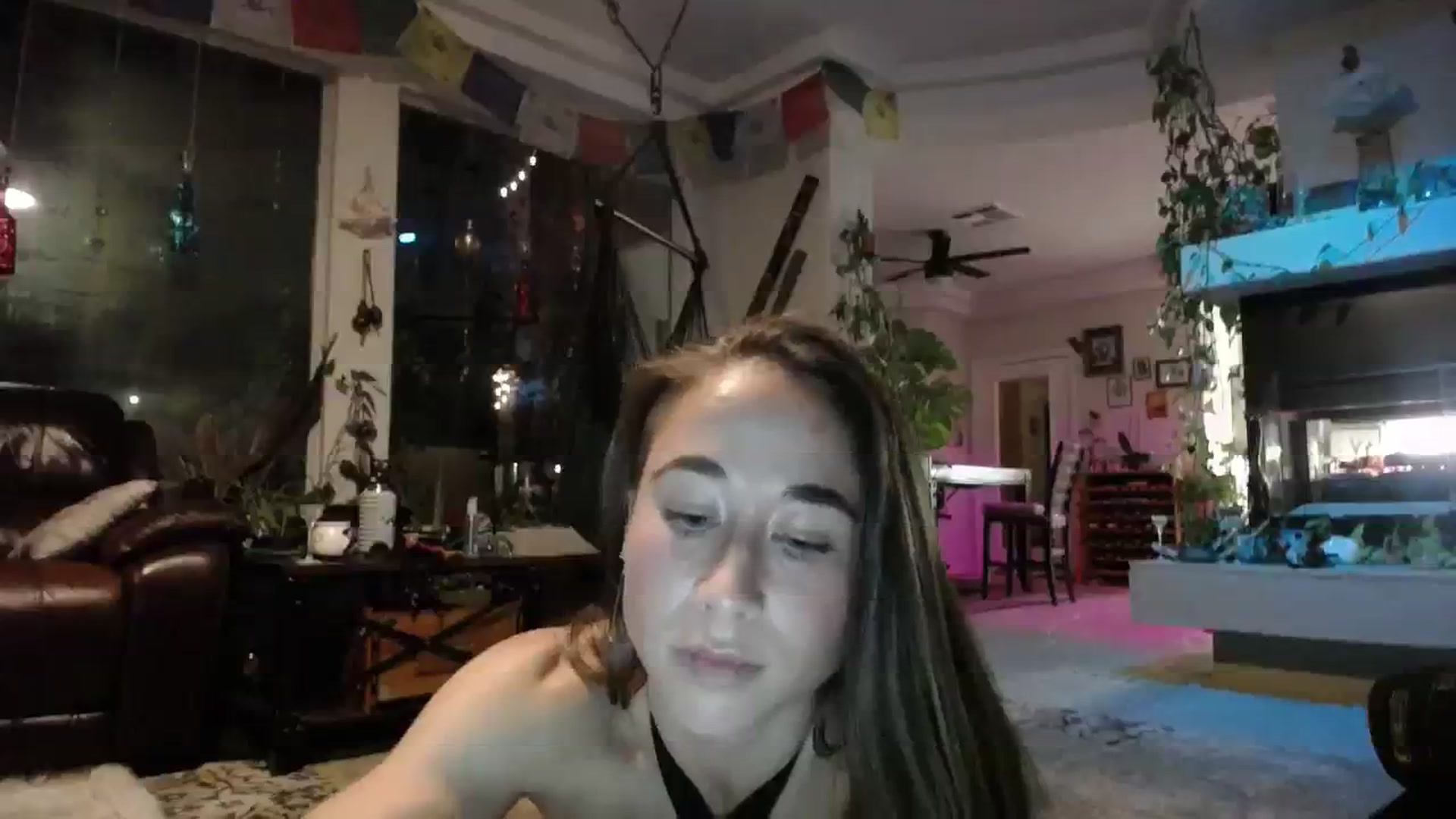 Gallery image thumbnail from Cutelittlefox's myfreecams stream on, 11/19/2023, 12:29 image 12 of 20