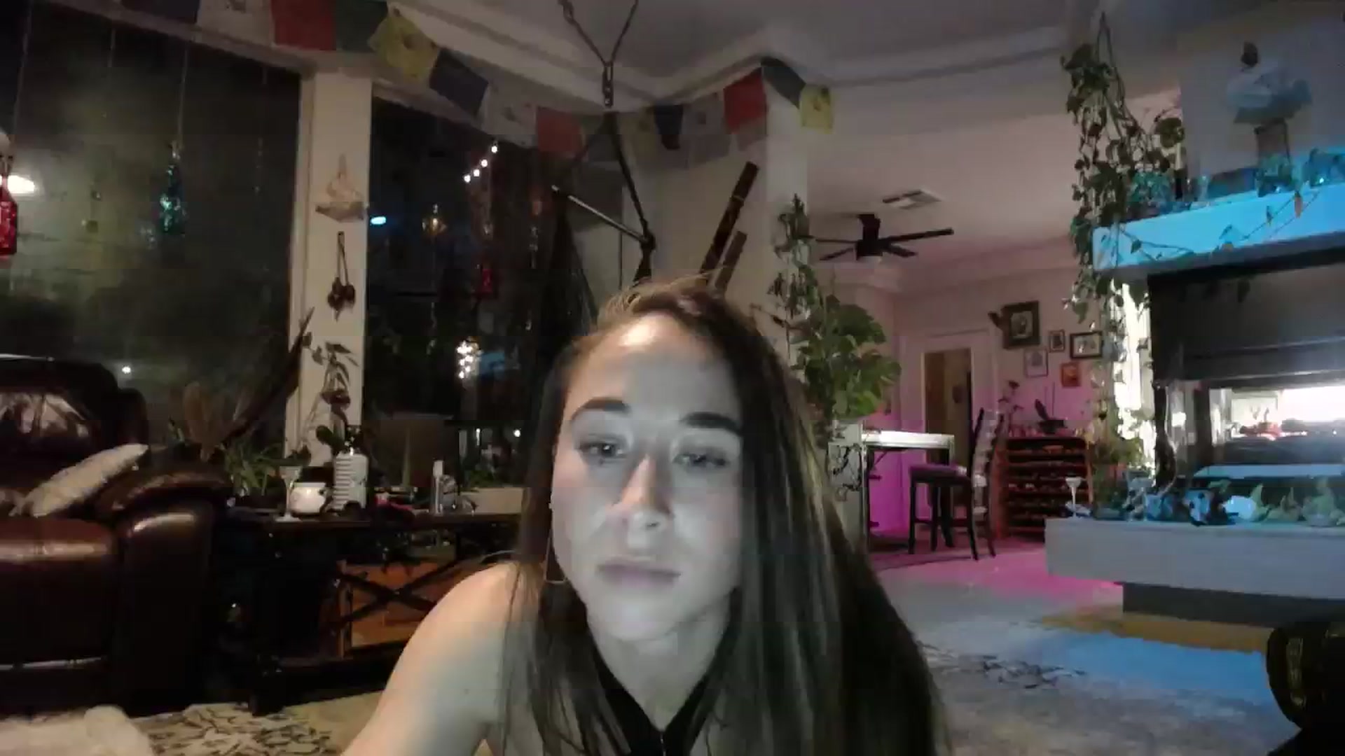 Gallery image thumbnail from Cutelittlefox's myfreecams stream on, 11/19/2023, 12:29 image 1 of 20