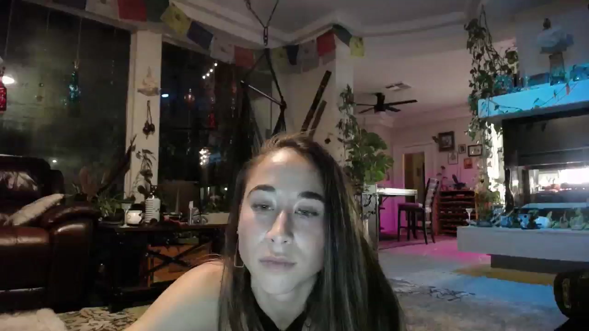 Gallery image thumbnail from Cutelittlefox's myfreecams stream on, 11/19/2023, 12:29 image 3 of 20