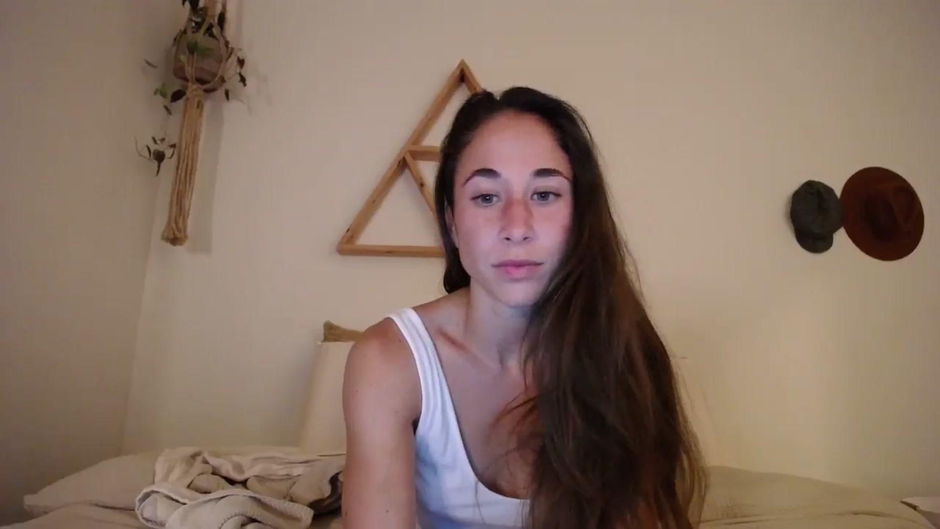 Gallery image thumbnail from Cutelittlefox's myfreecams stream on, 06/15/2024, 06:09 image 9 of 20